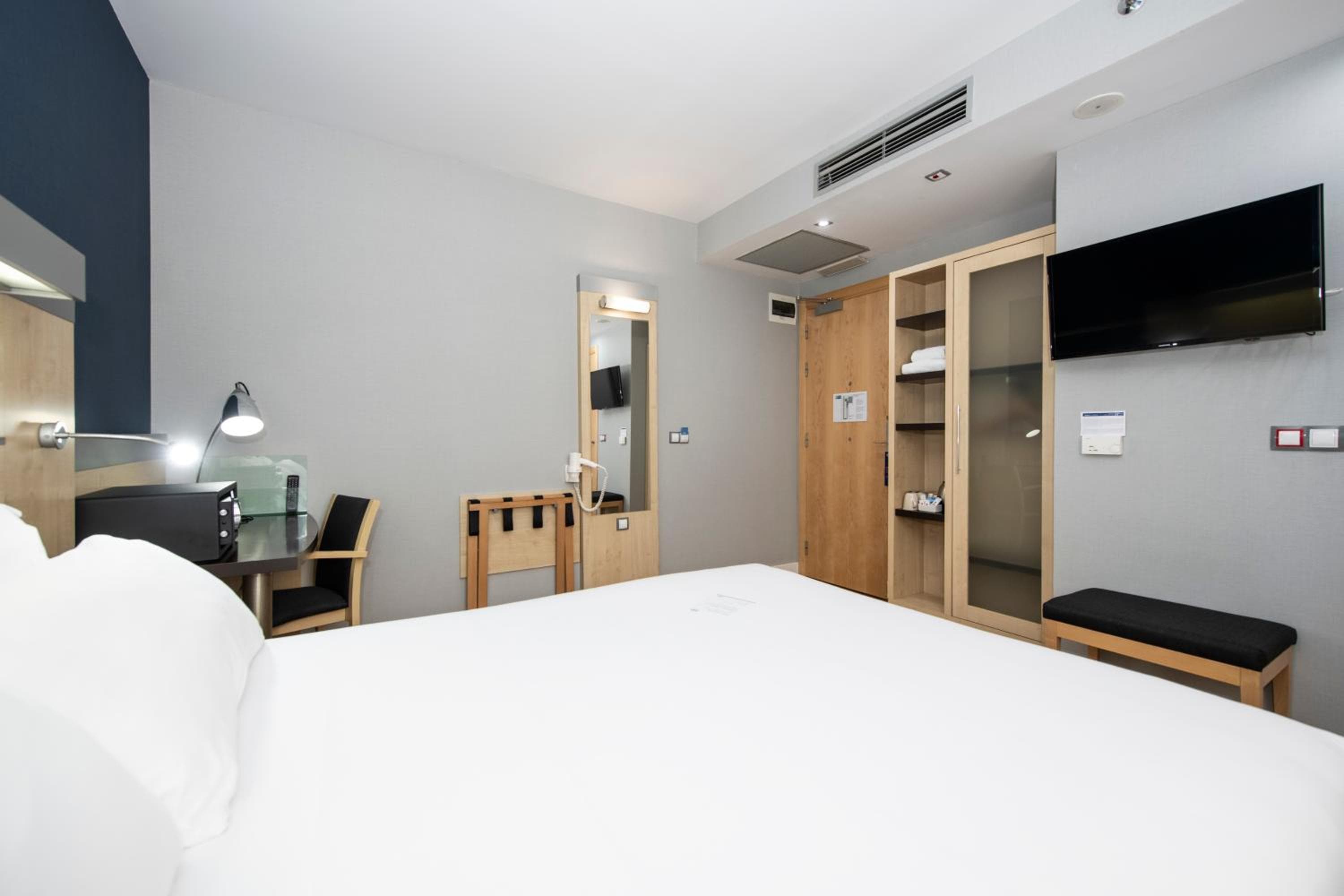 Holiday Inn Express Barcelona Ciudad 22@, un hotel IHG — 4