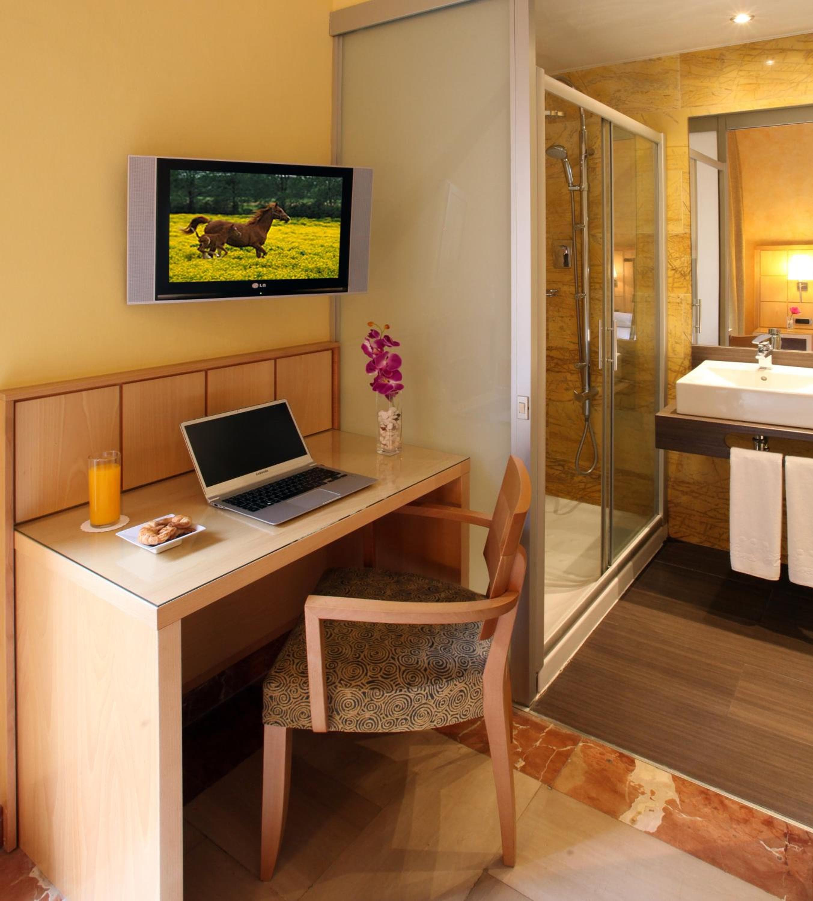 Hotel Nouvel — 24