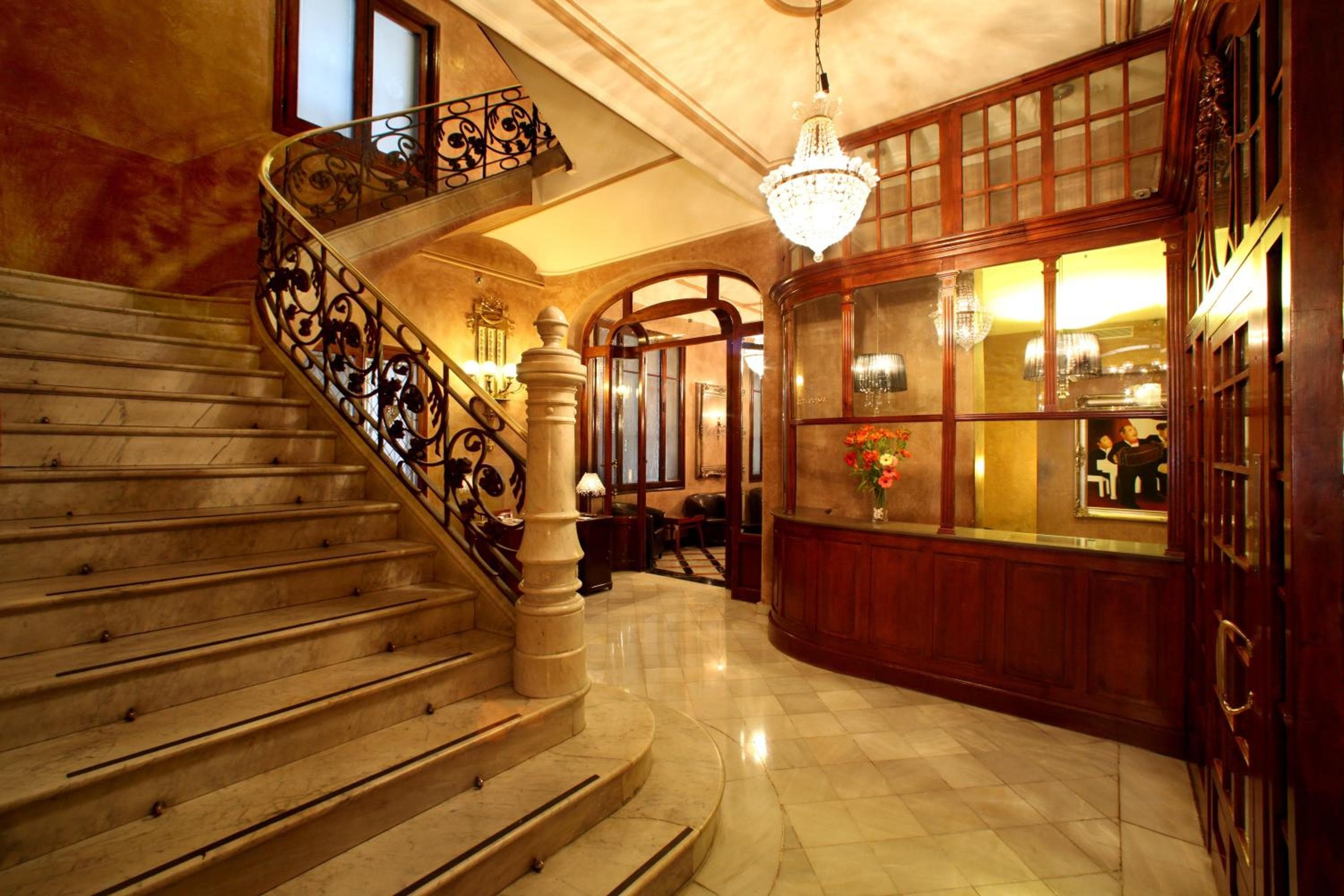 Hotel Nouvel — 1