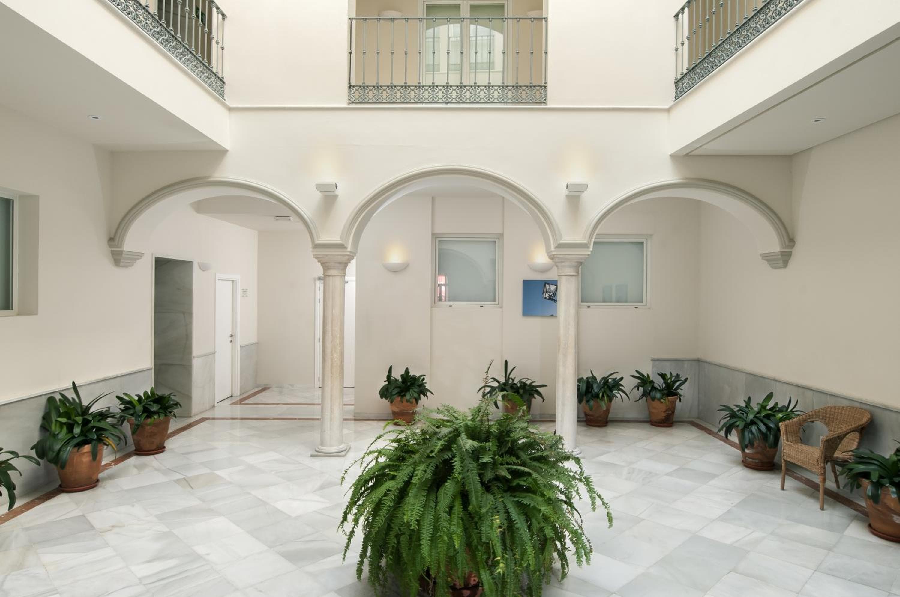 Suites Sevilla Plaza — 3
