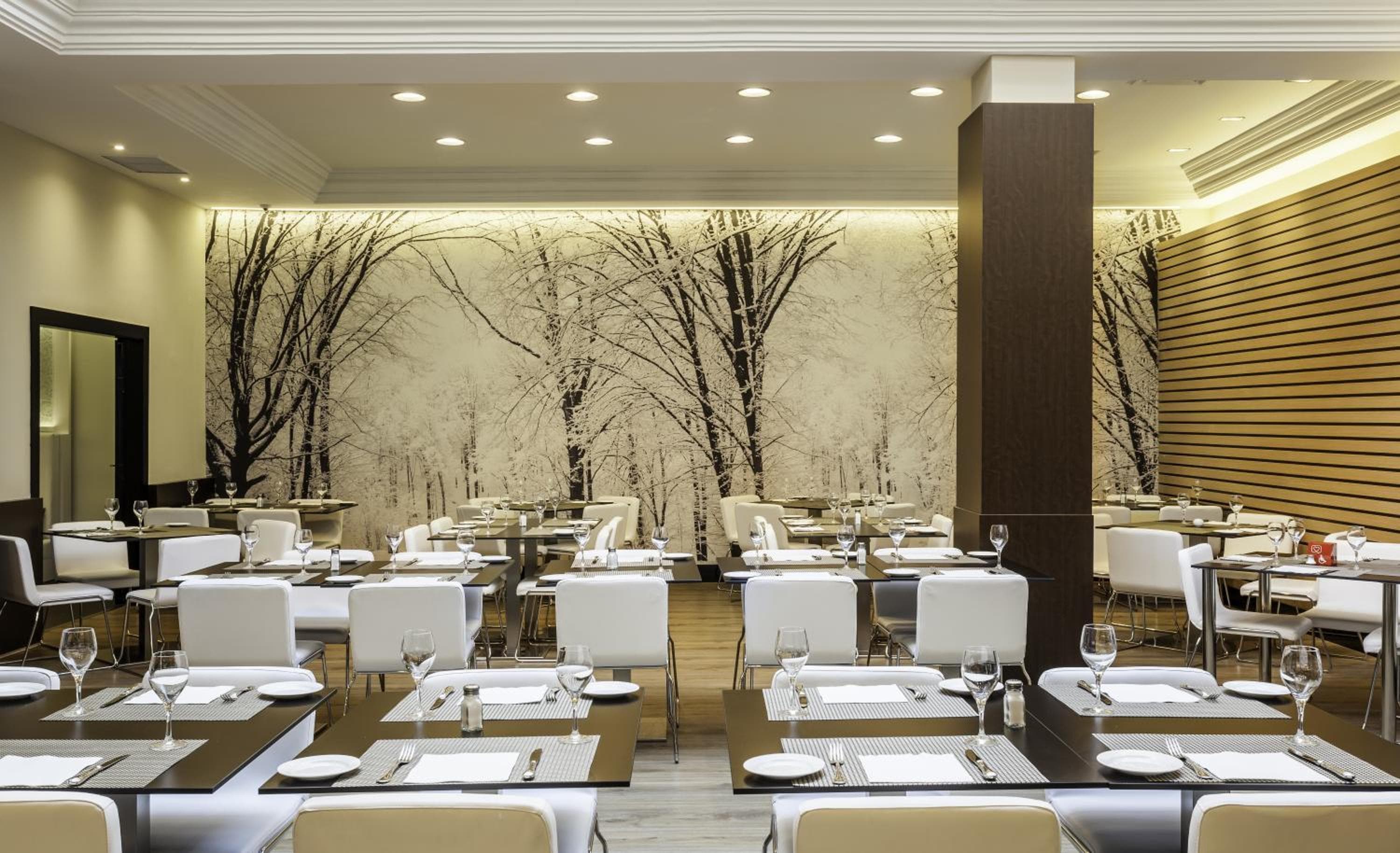 Ilunion Suites Madrid — 16
