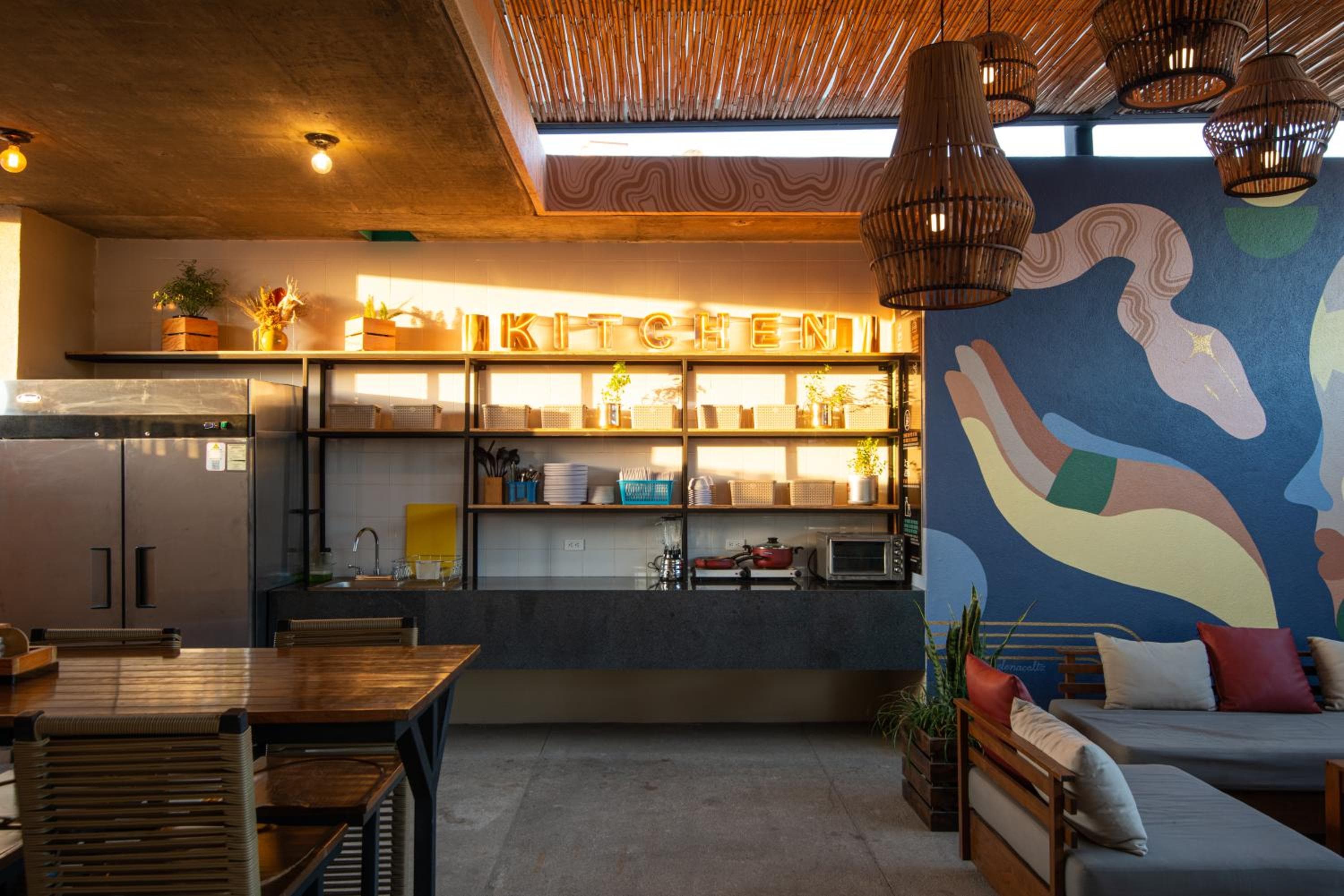 Mayan Monkey Los Cabos - Social Hostel — 19