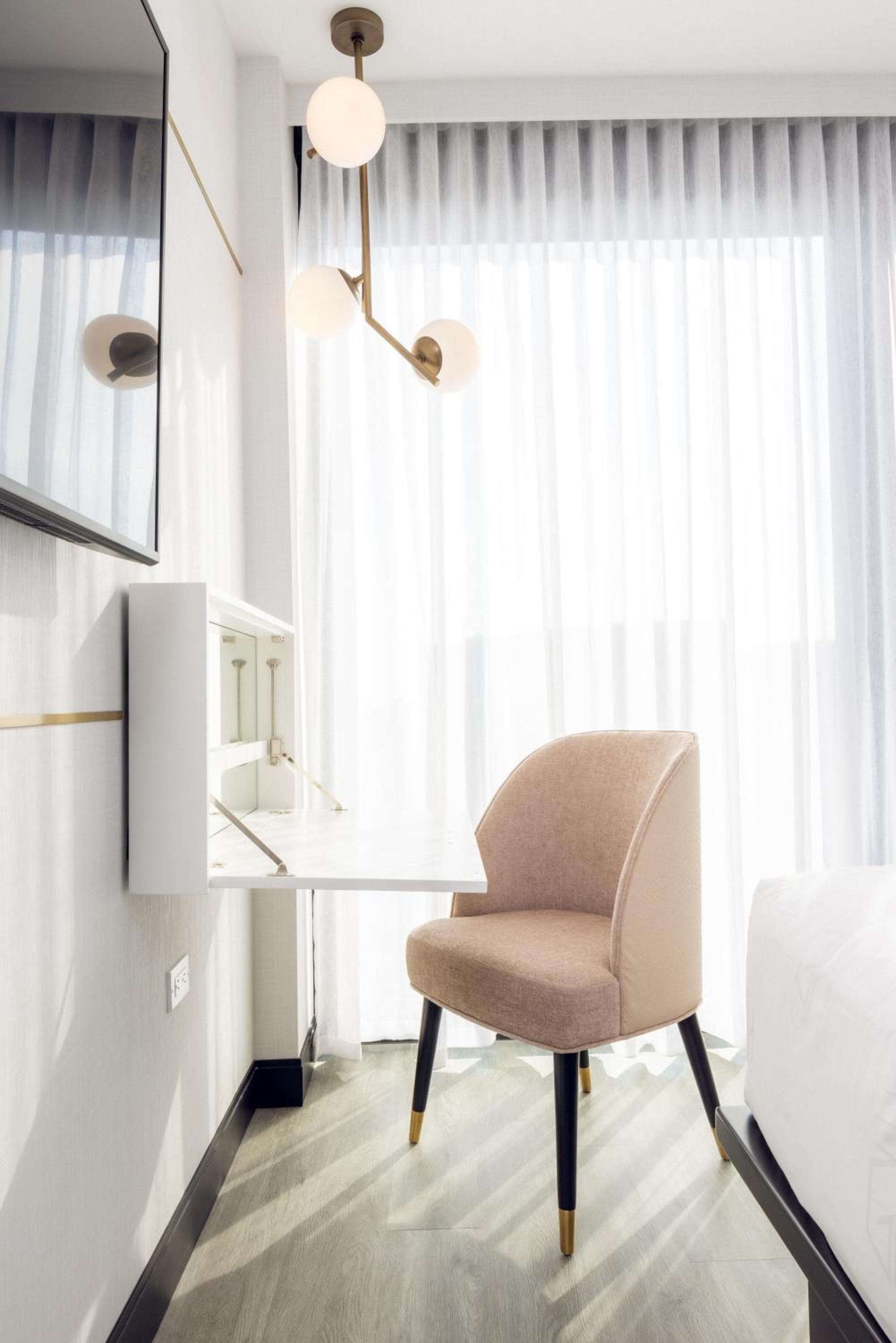 Das Godfrey Hotel Hollywood — 11