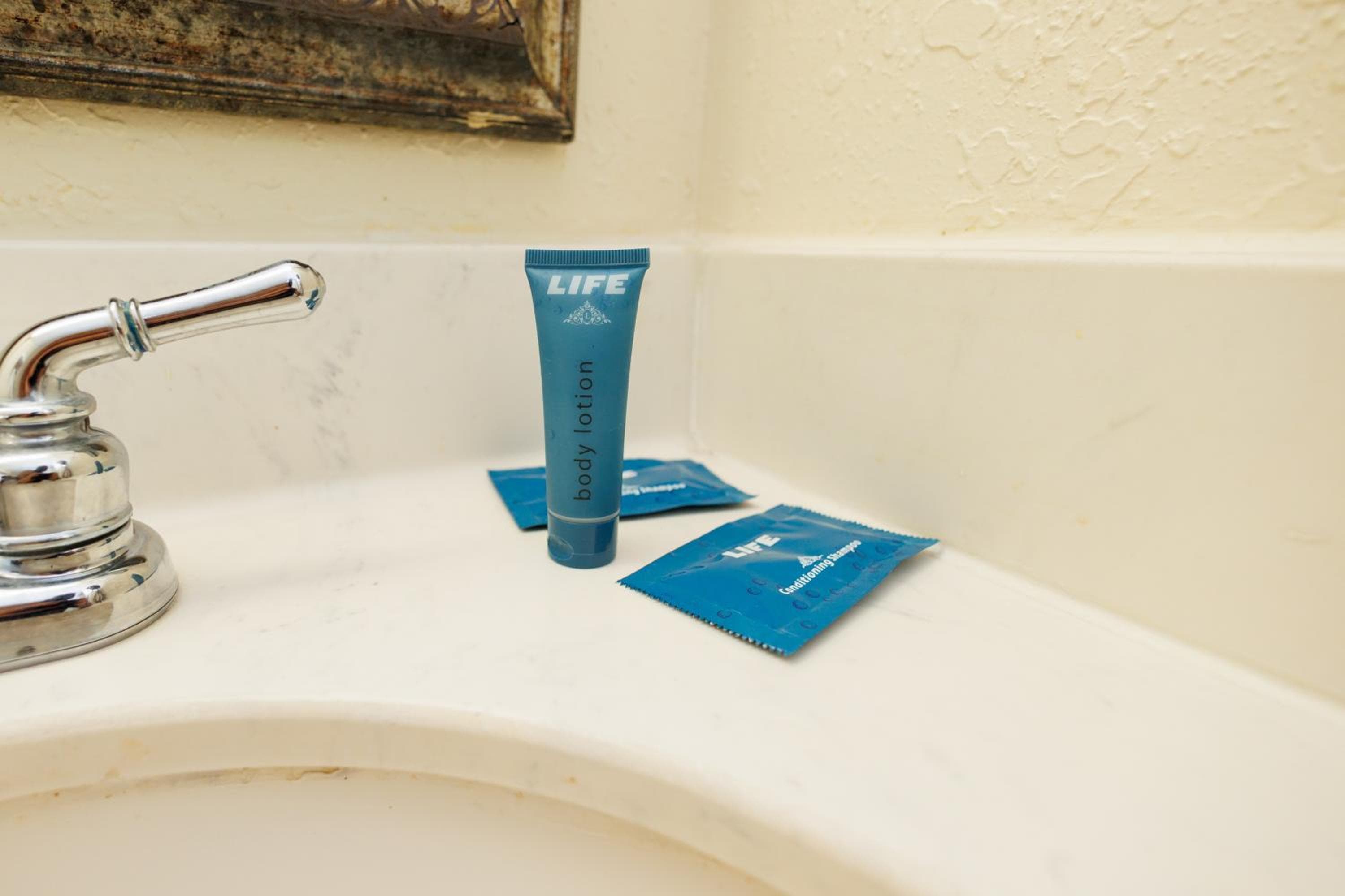 Garnet Inn & Suites, Orlando — 3