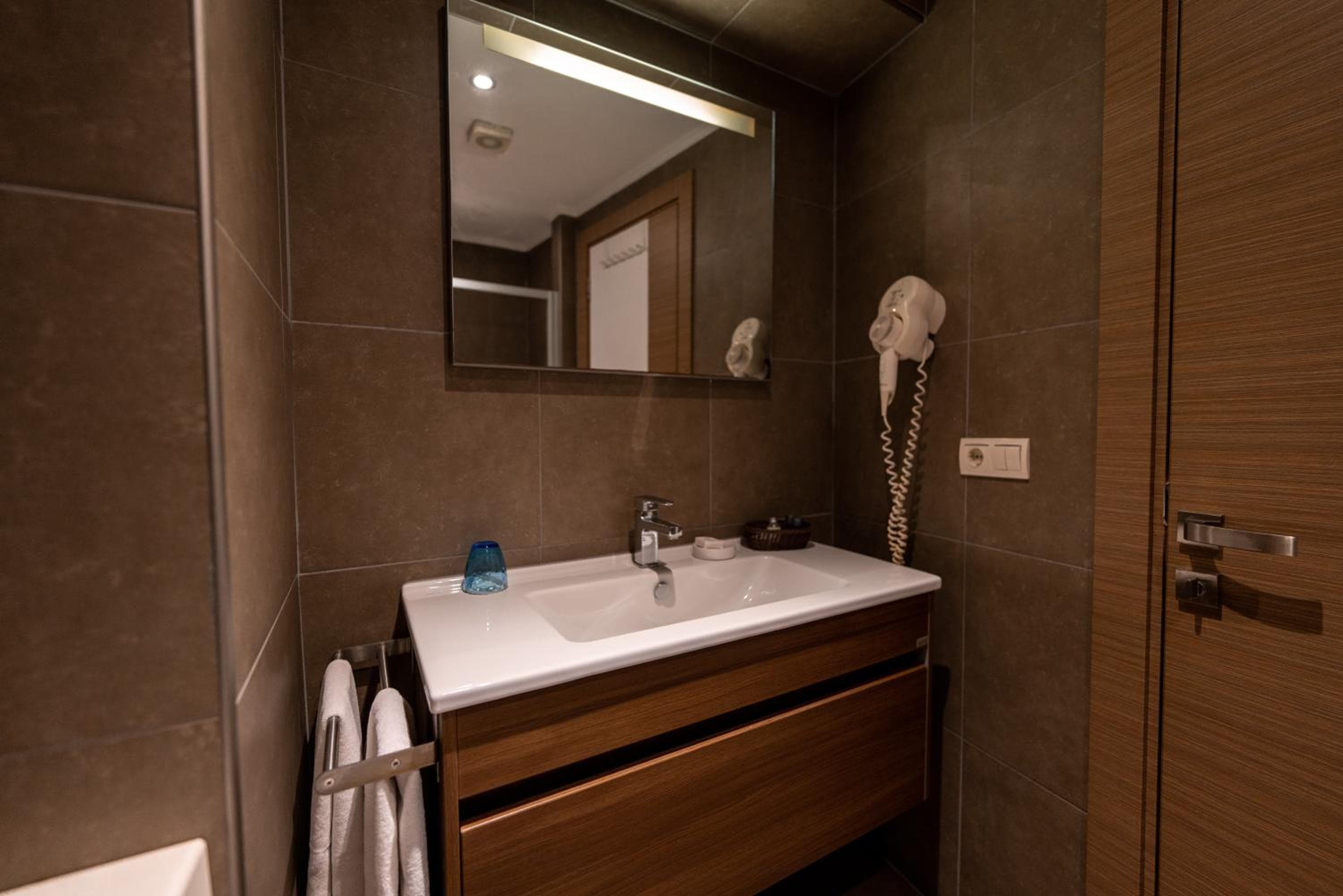 Elanaz Hotel — 20