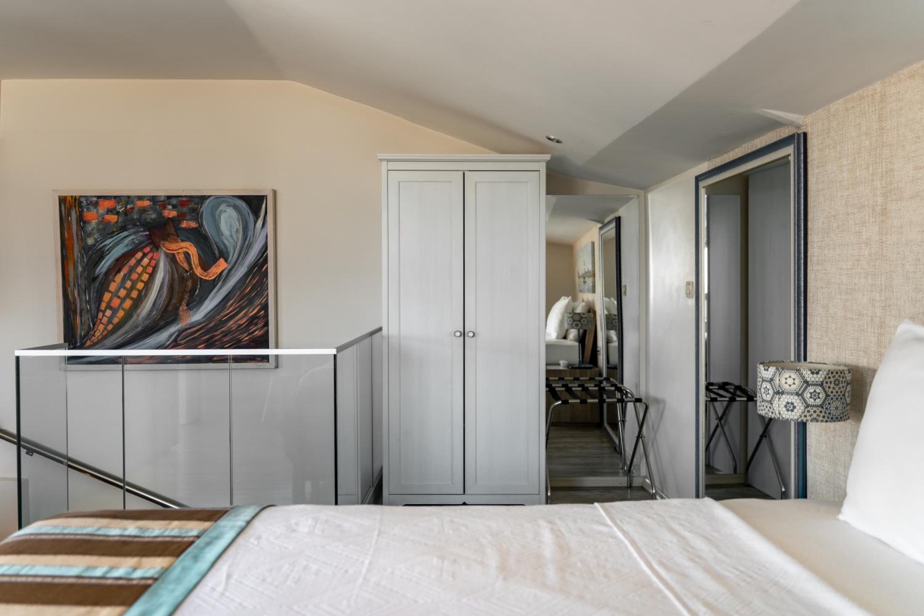 Elanaz Hotel — 23