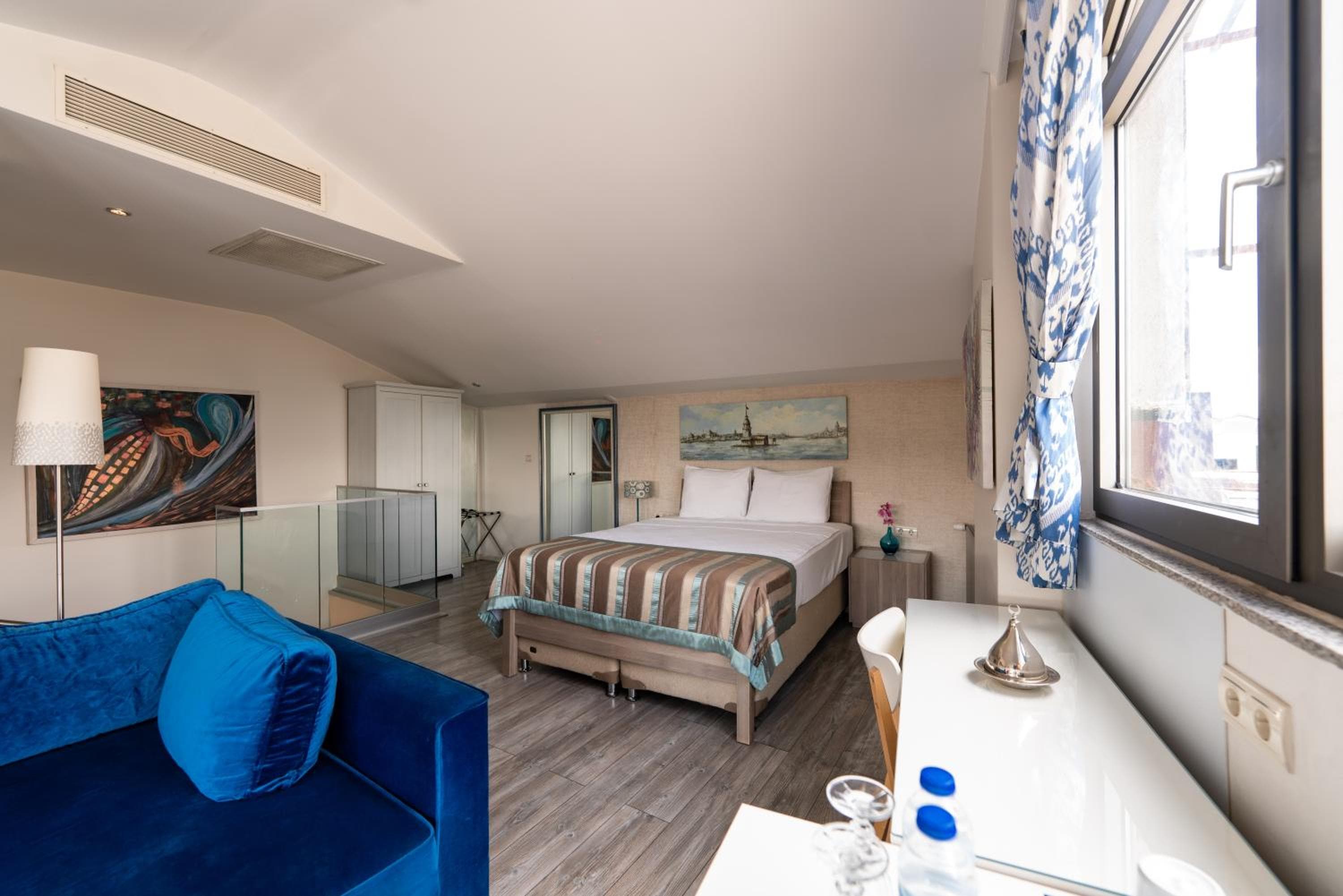Elanaz Hotel — 25