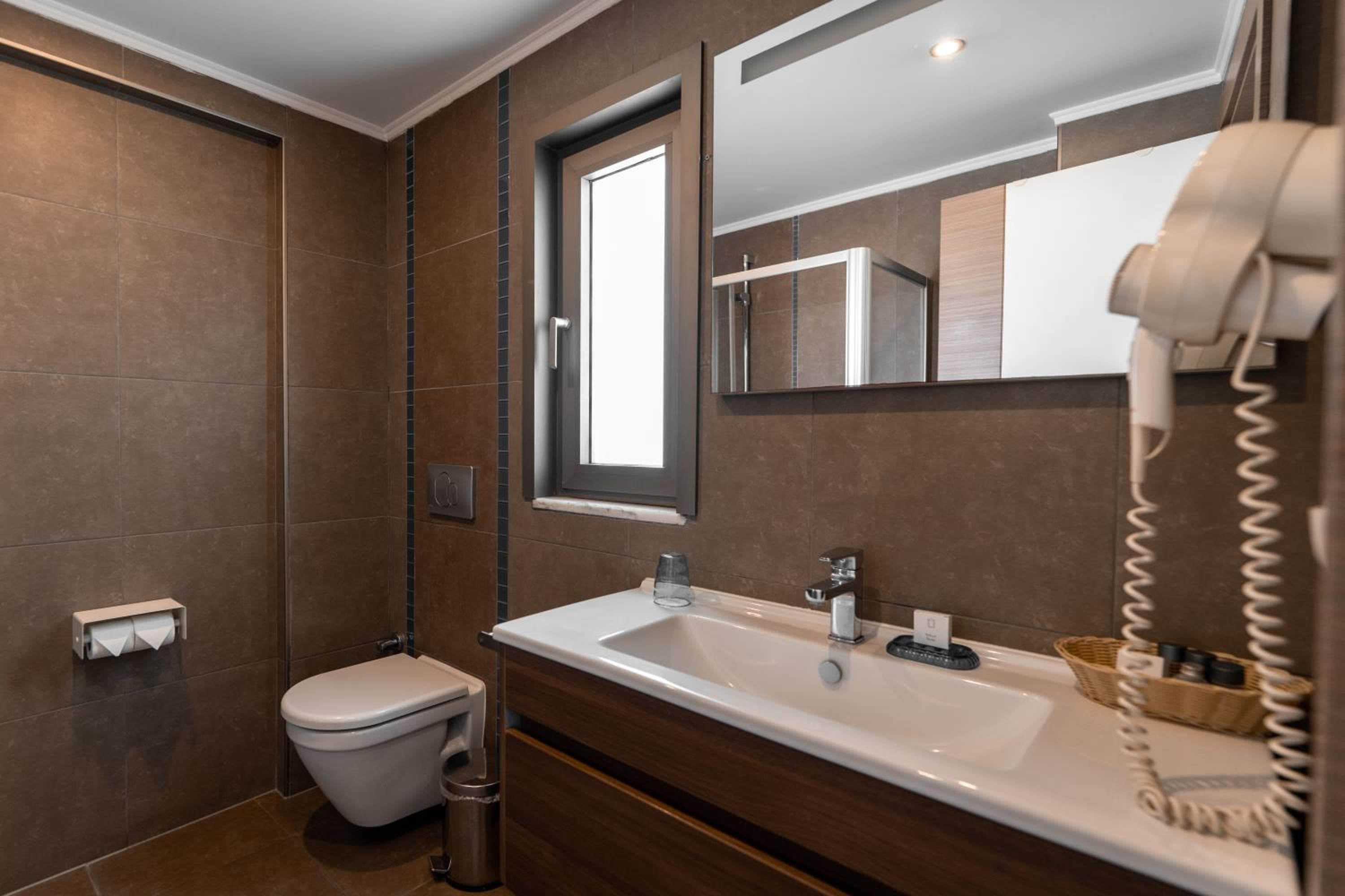 Elanaz Hotel — 29