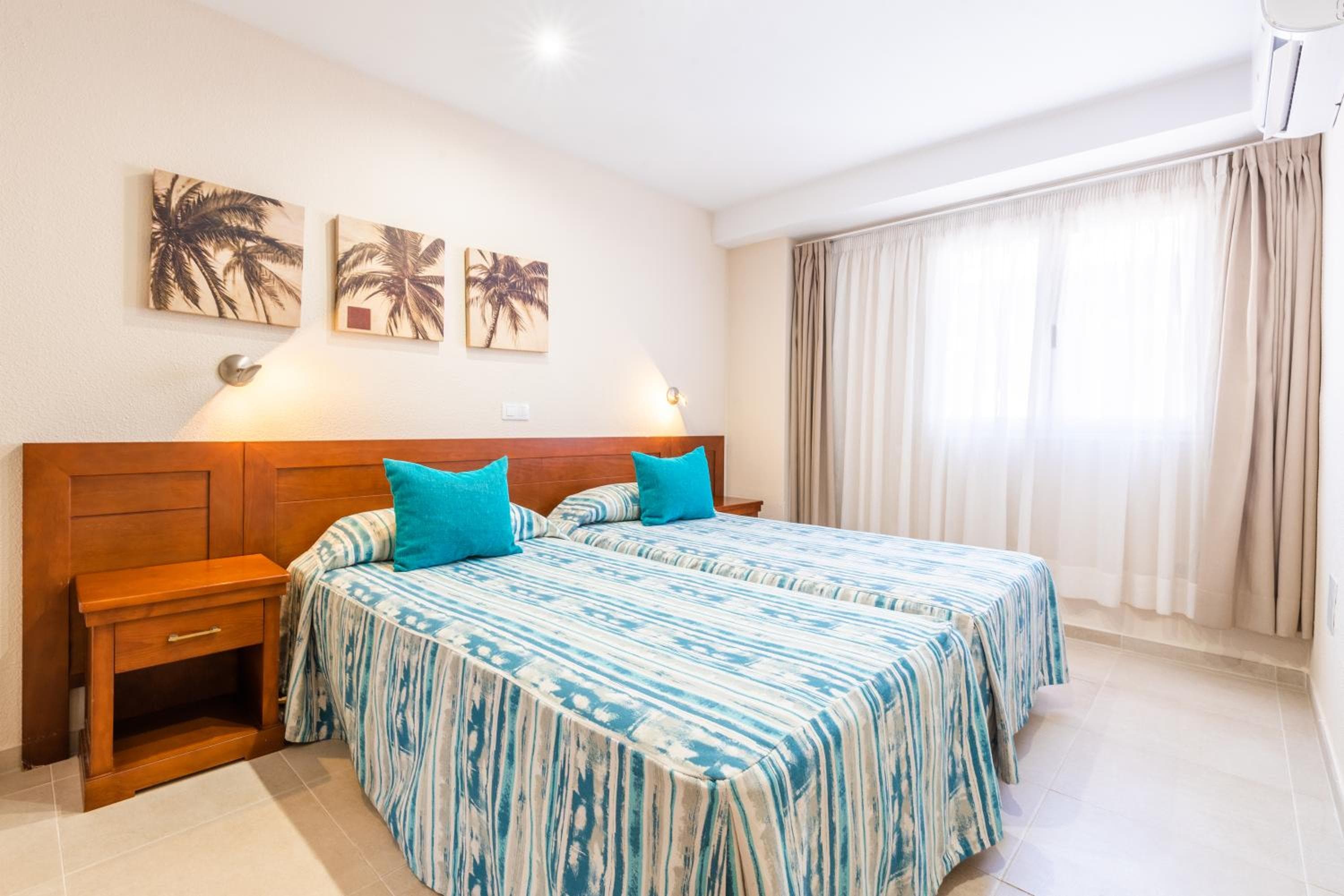 Apartamentos Vista Sur — 2