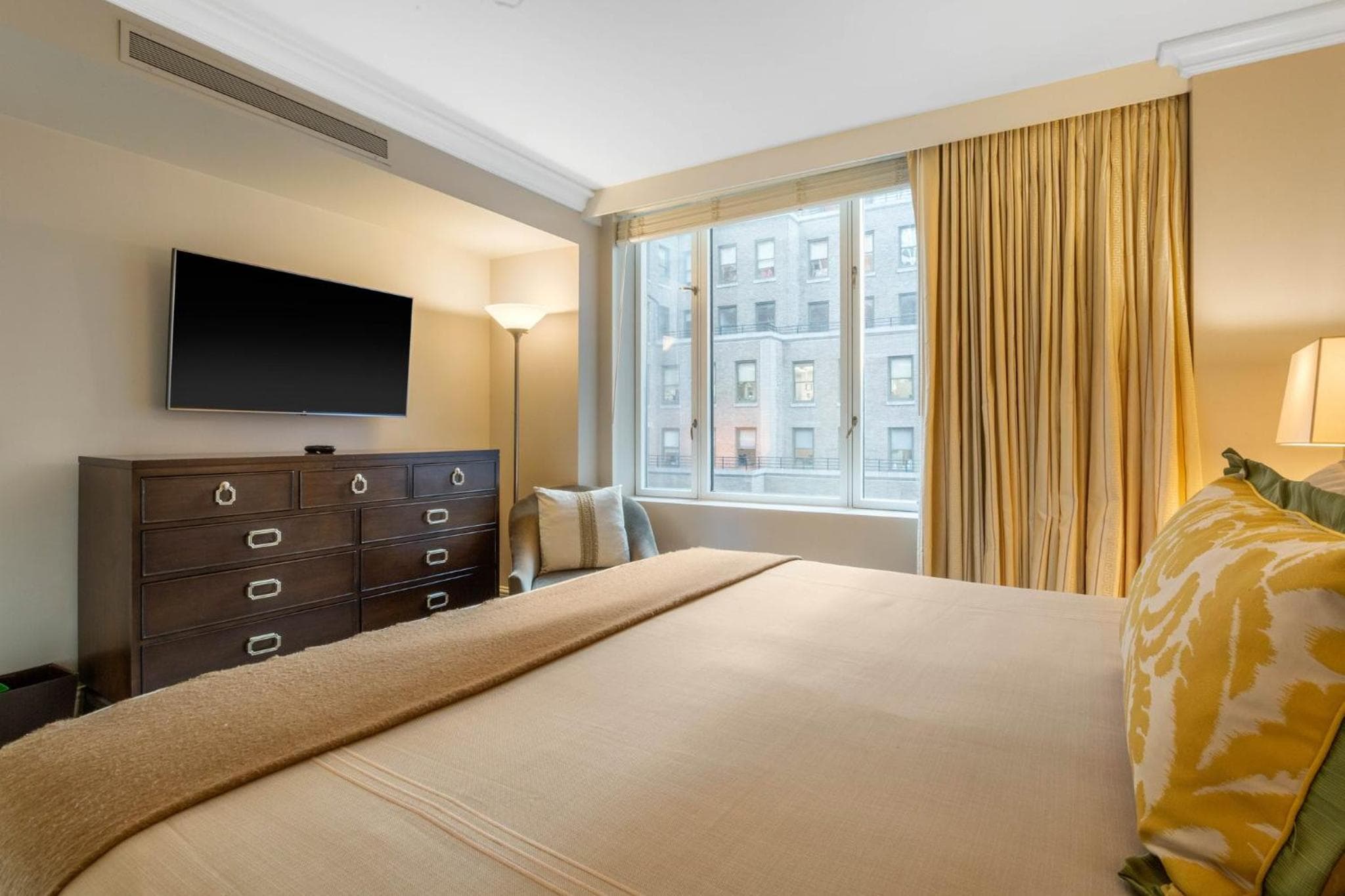 Omni Berkshire Place — 18