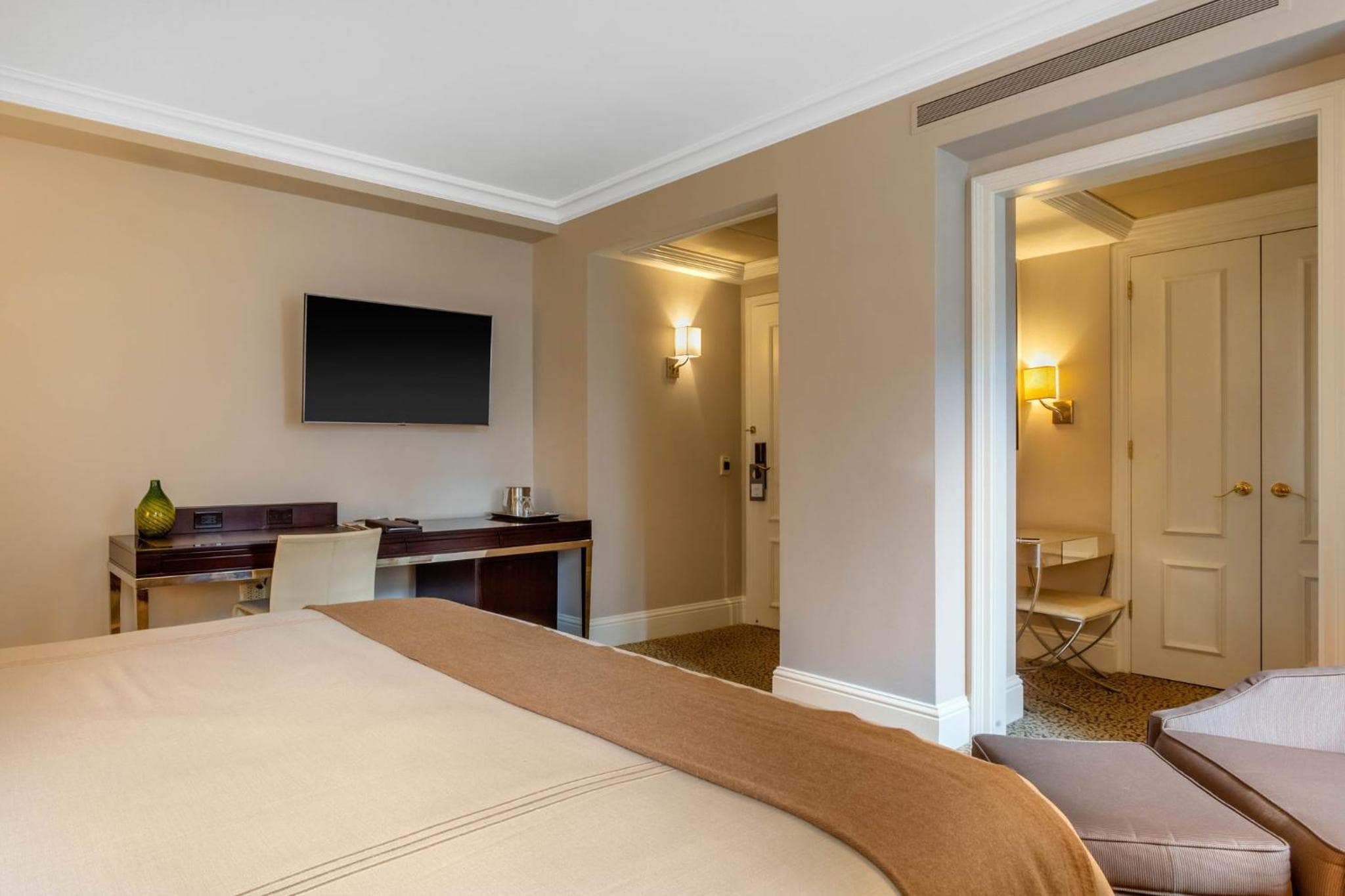 Omni Berkshire Place — 23