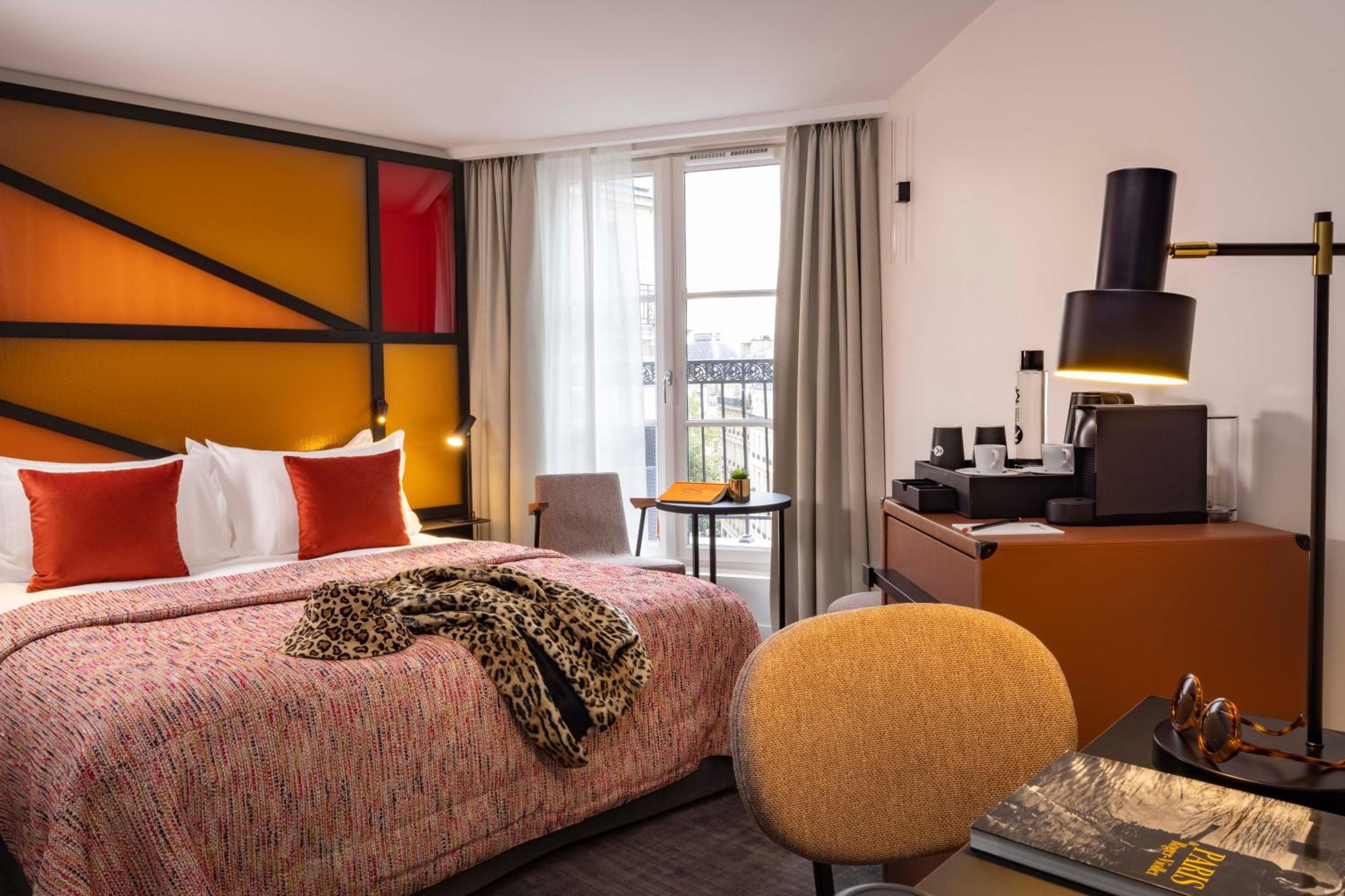 Le 12 Hôtel — 24