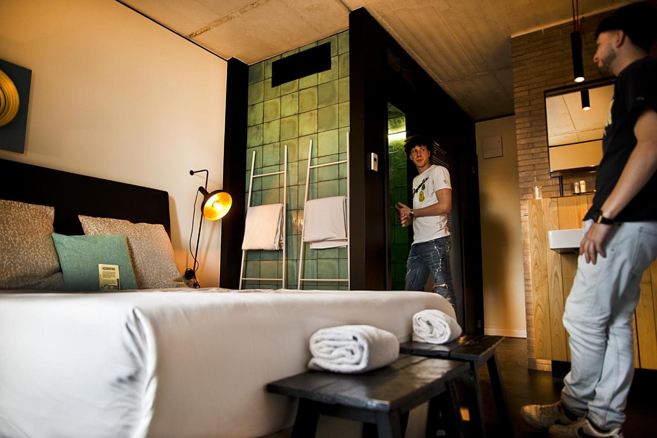 Bastardo Hostel — 23