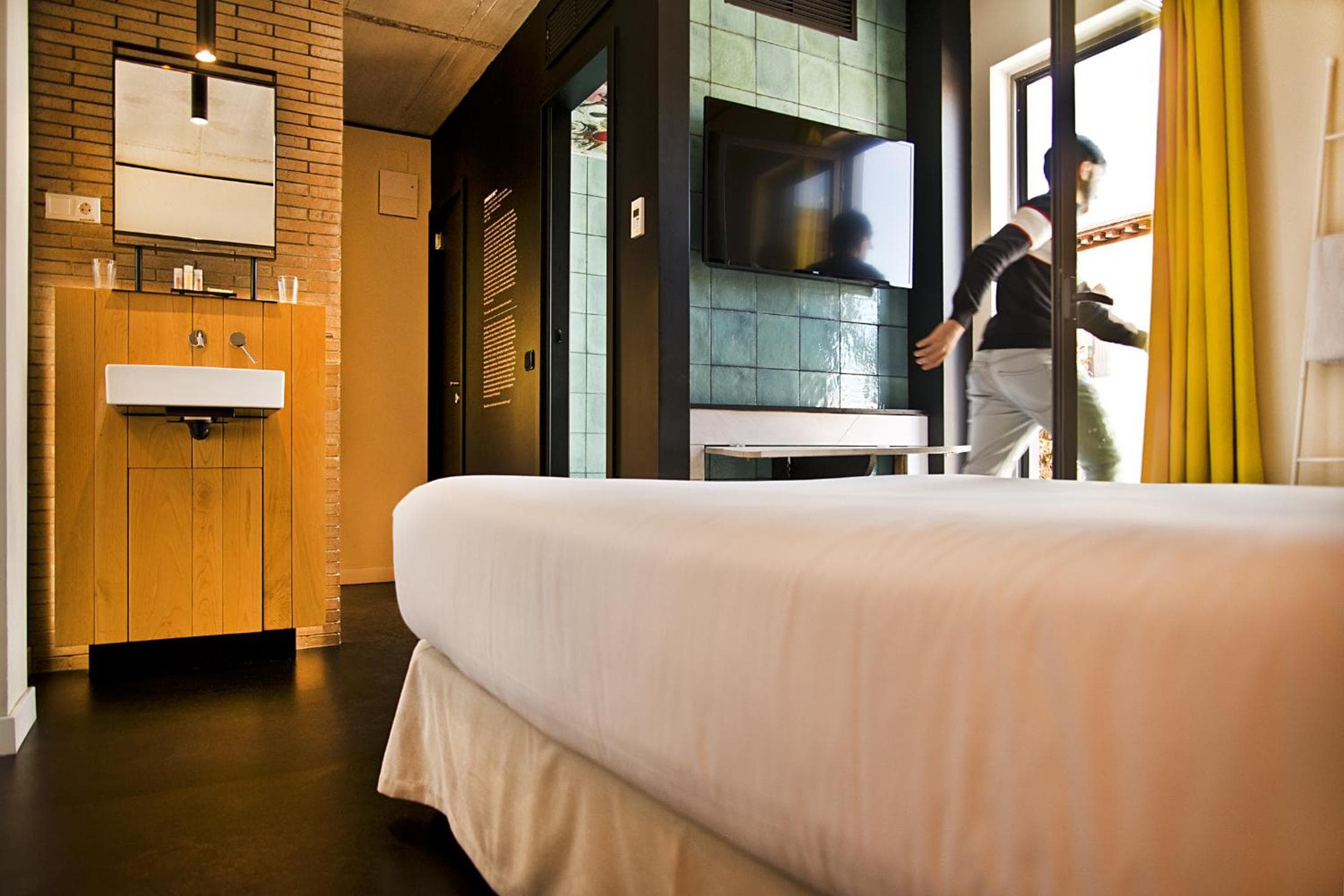 Bastardo Hostel — 15
