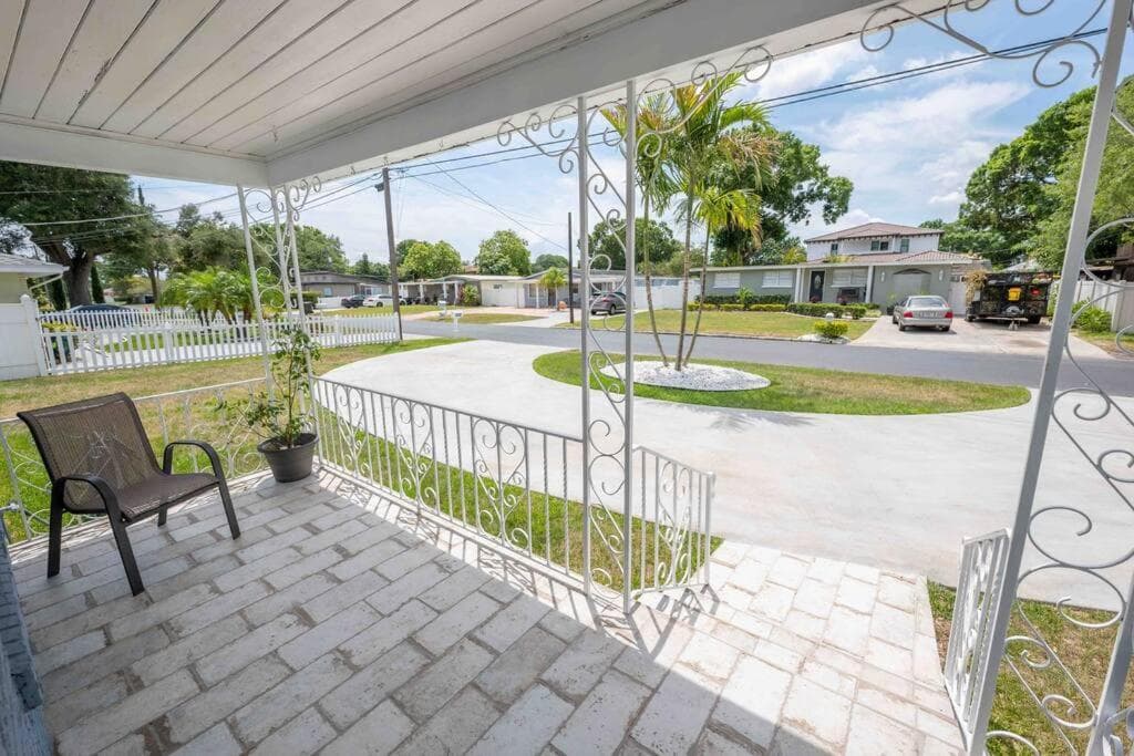 Beautiful House, Walking Distance to Stadium — 30