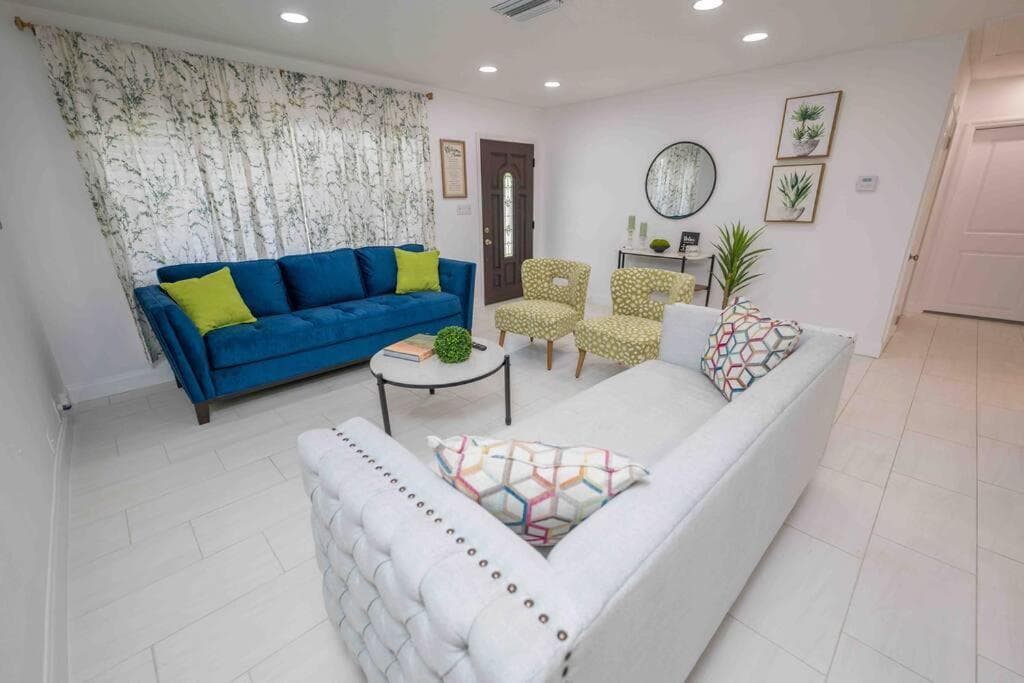 Beautiful House, Walking Distance to Stadium — 10