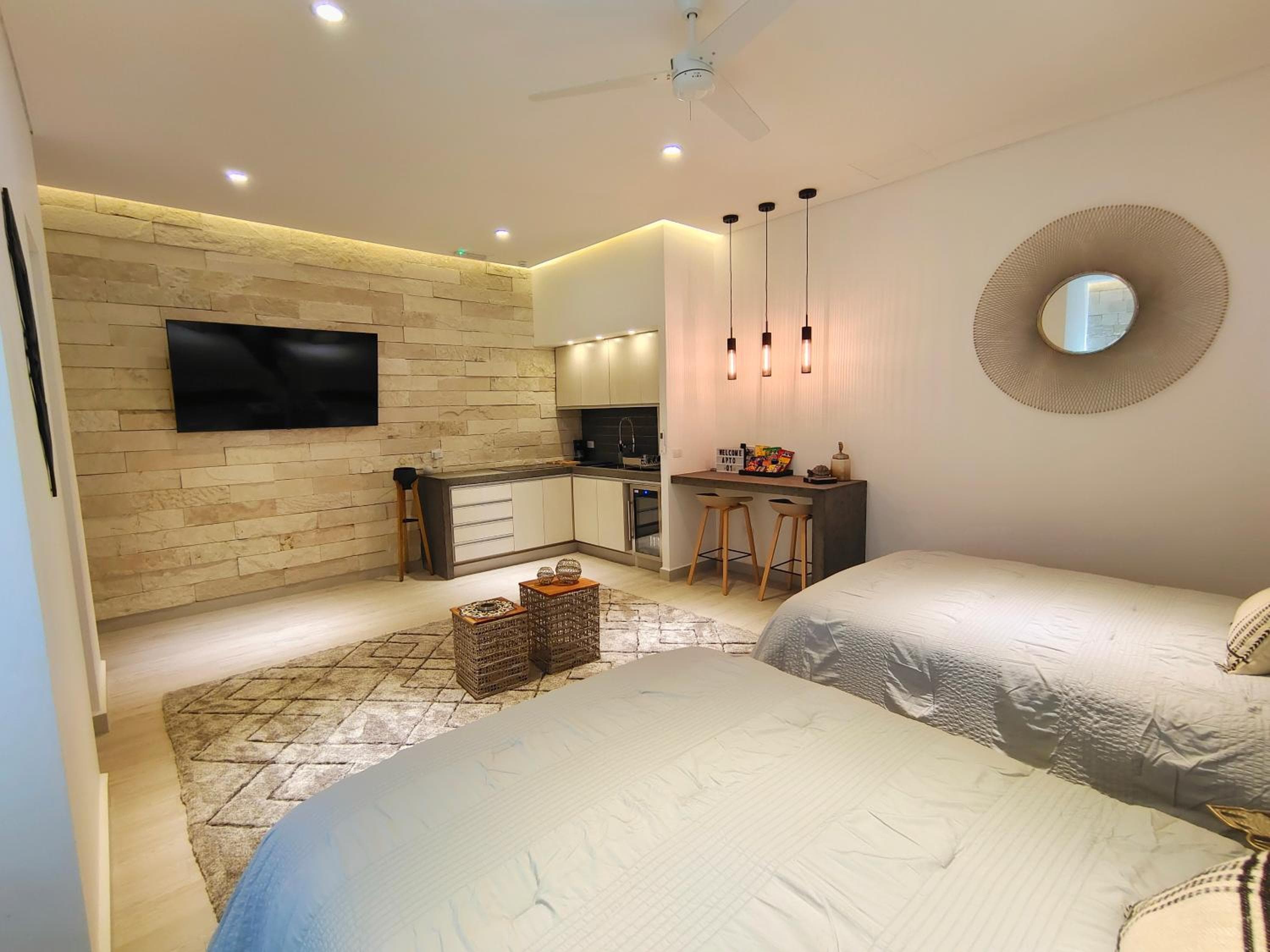 1st Luxury Warehouse — 13