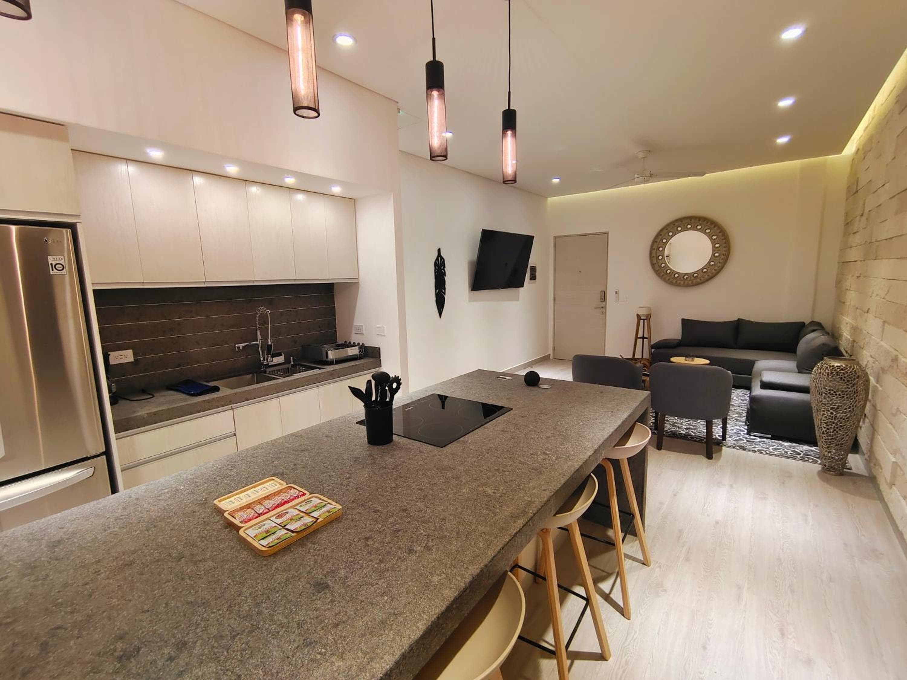 1st Luxury Warehouse — 29