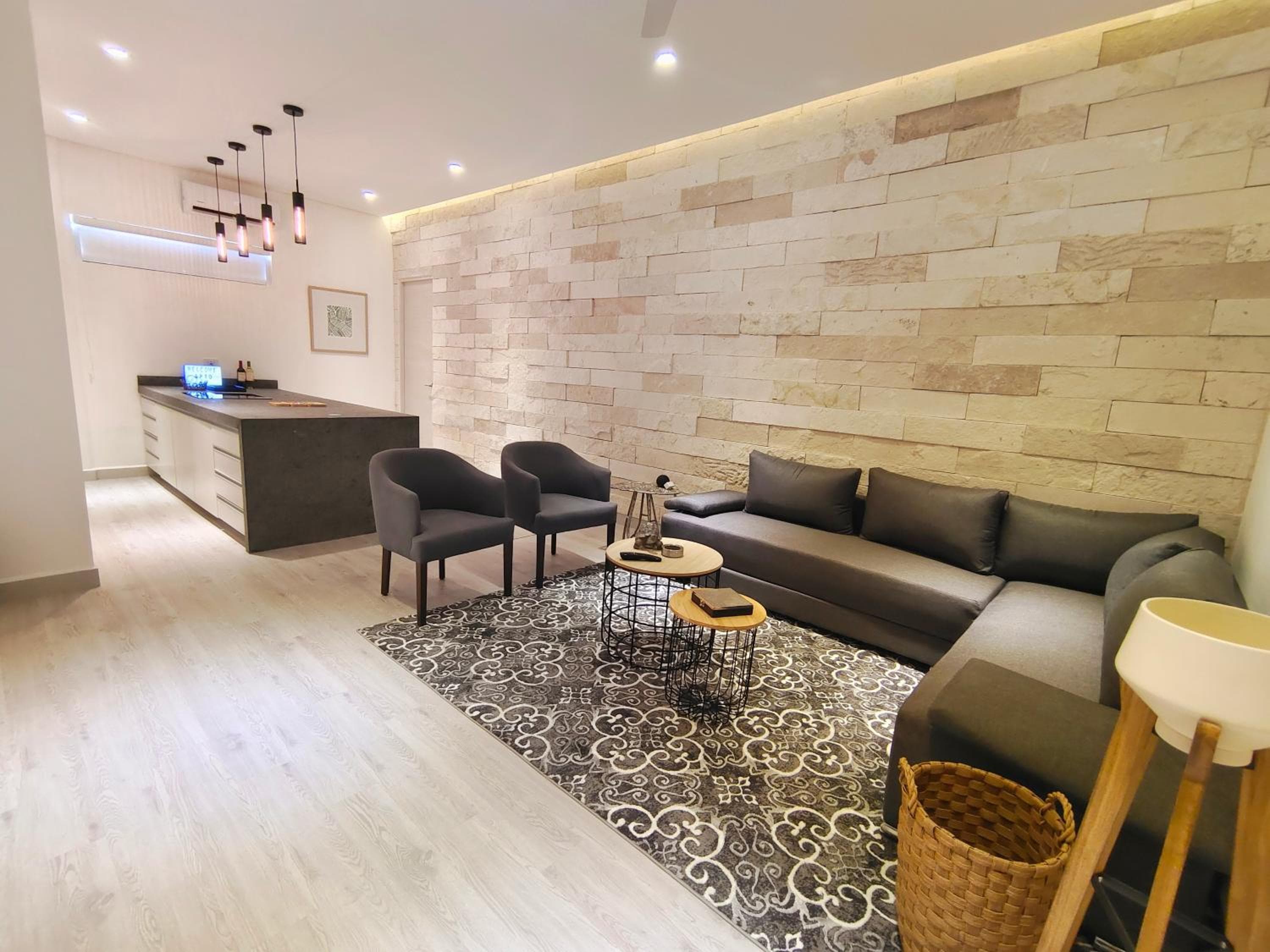1st Luxury Warehouse — 27