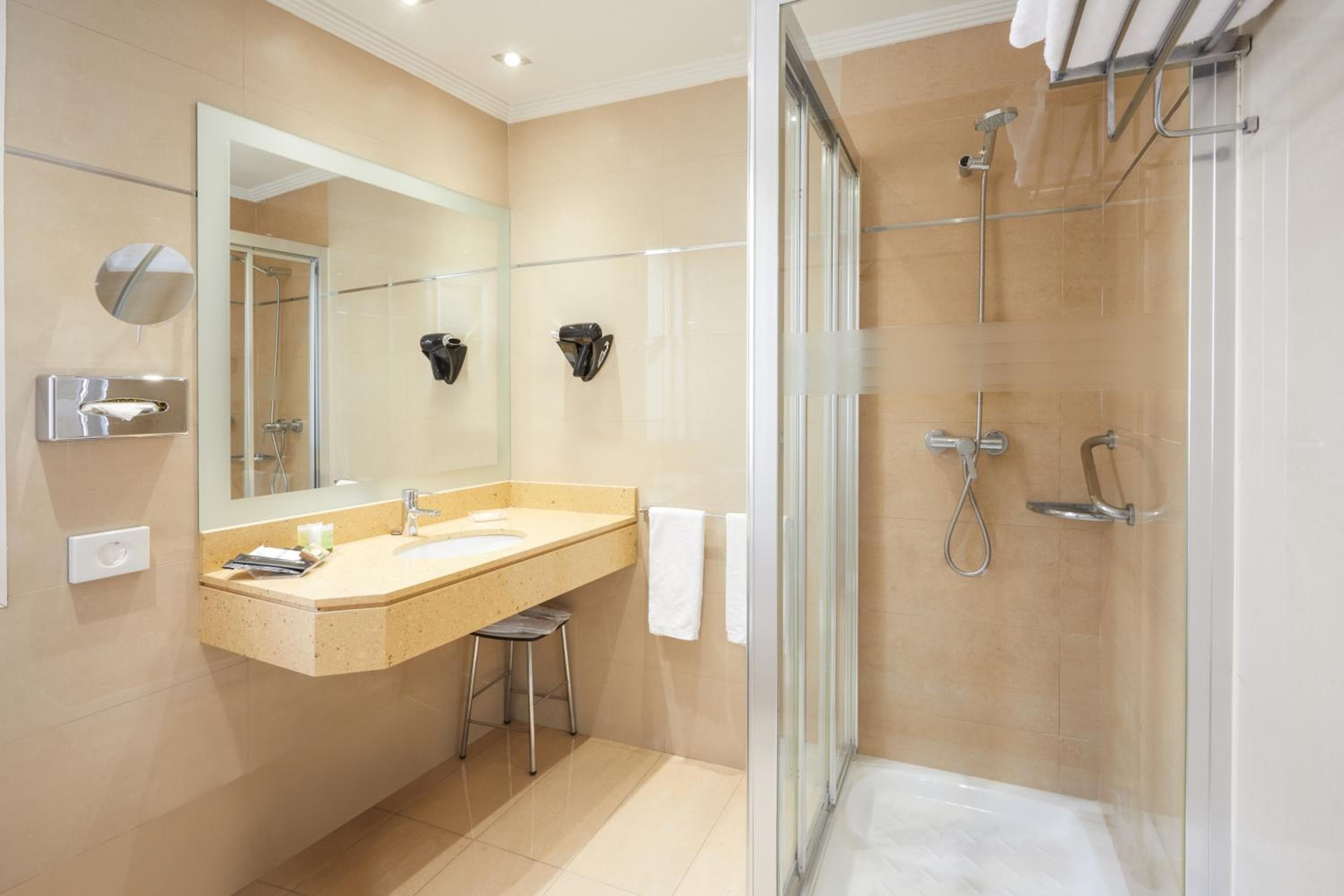 Hotel Casón del Tormes by HappyCulture — 10