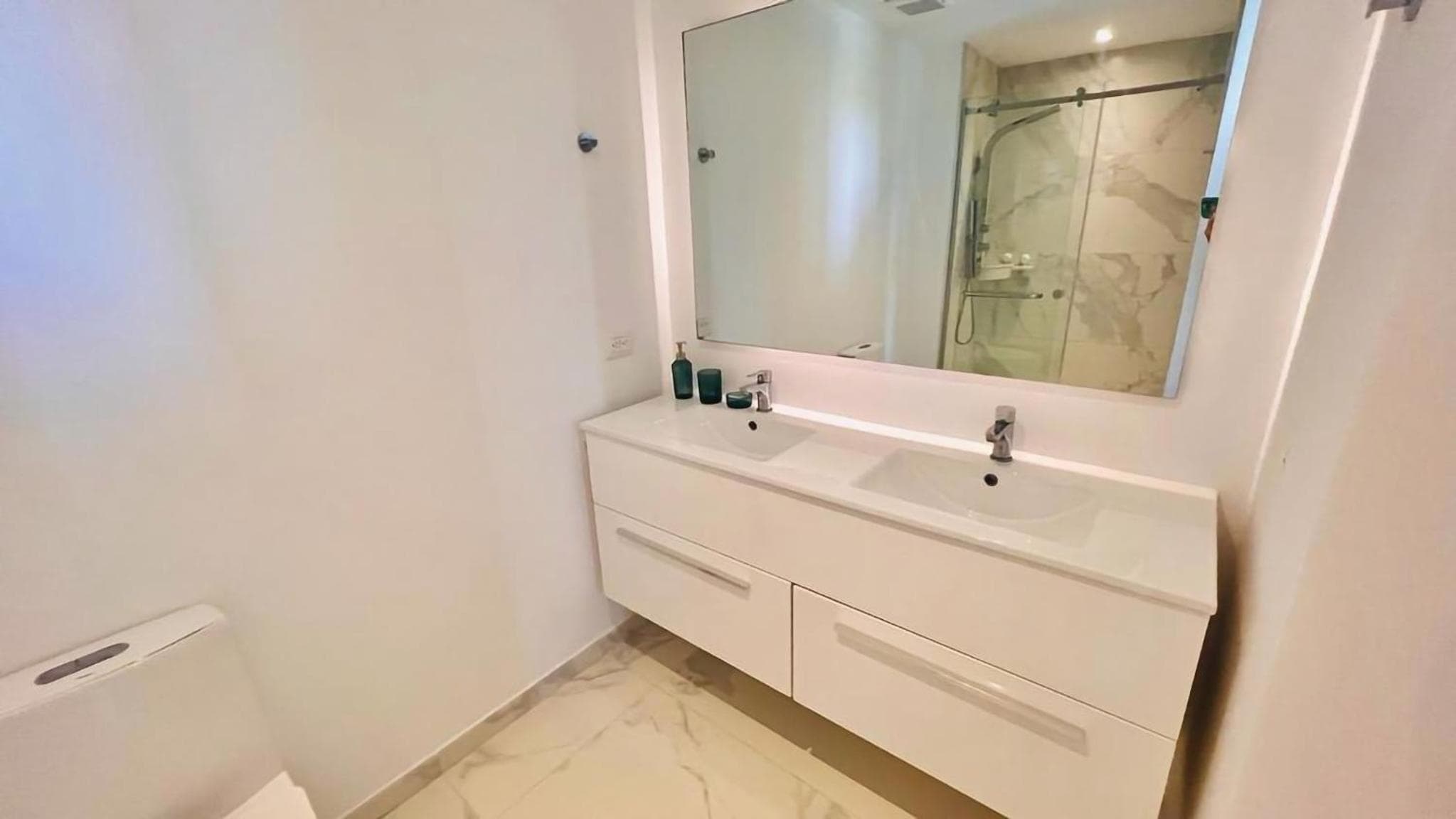 Appartamento di lusso con vista sulla piscina e sul golf — 4