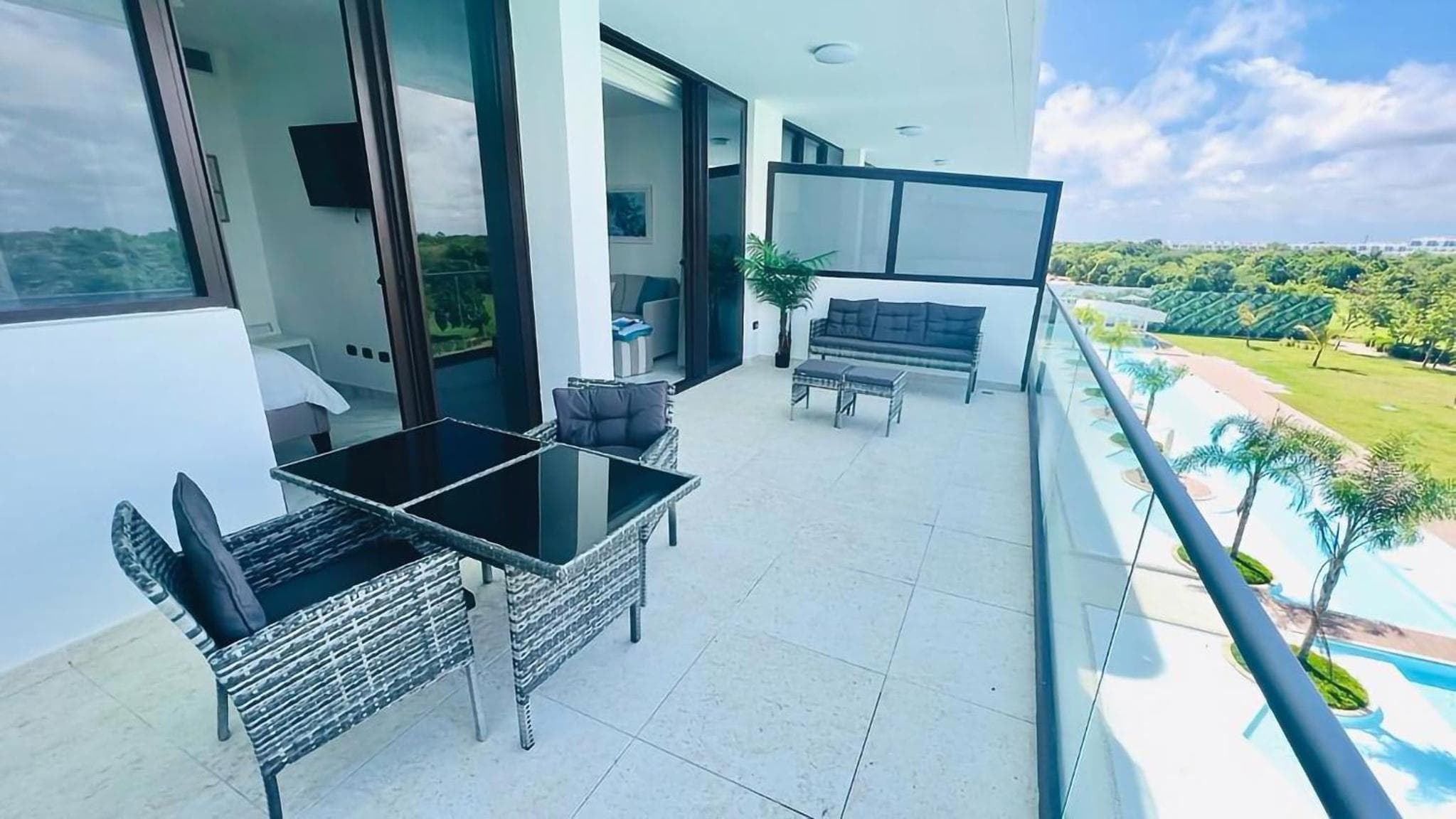 Appartamento di lusso con vista sulla piscina e sul golf — 20