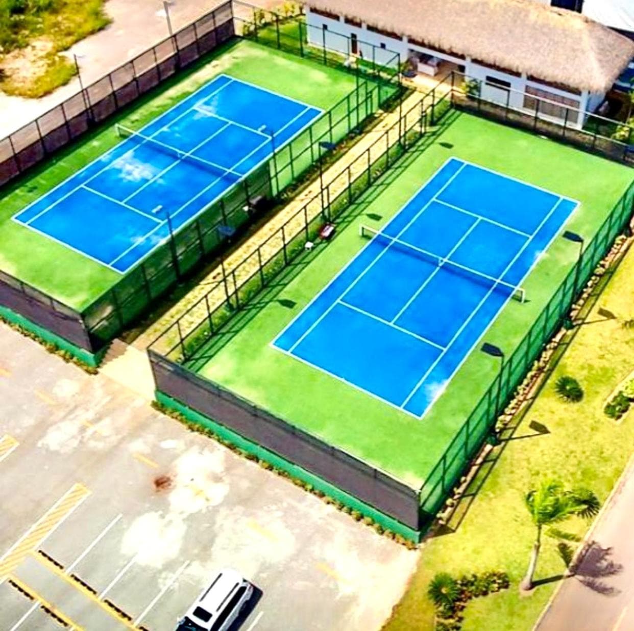 Apartment With Pool And Golf View — 13