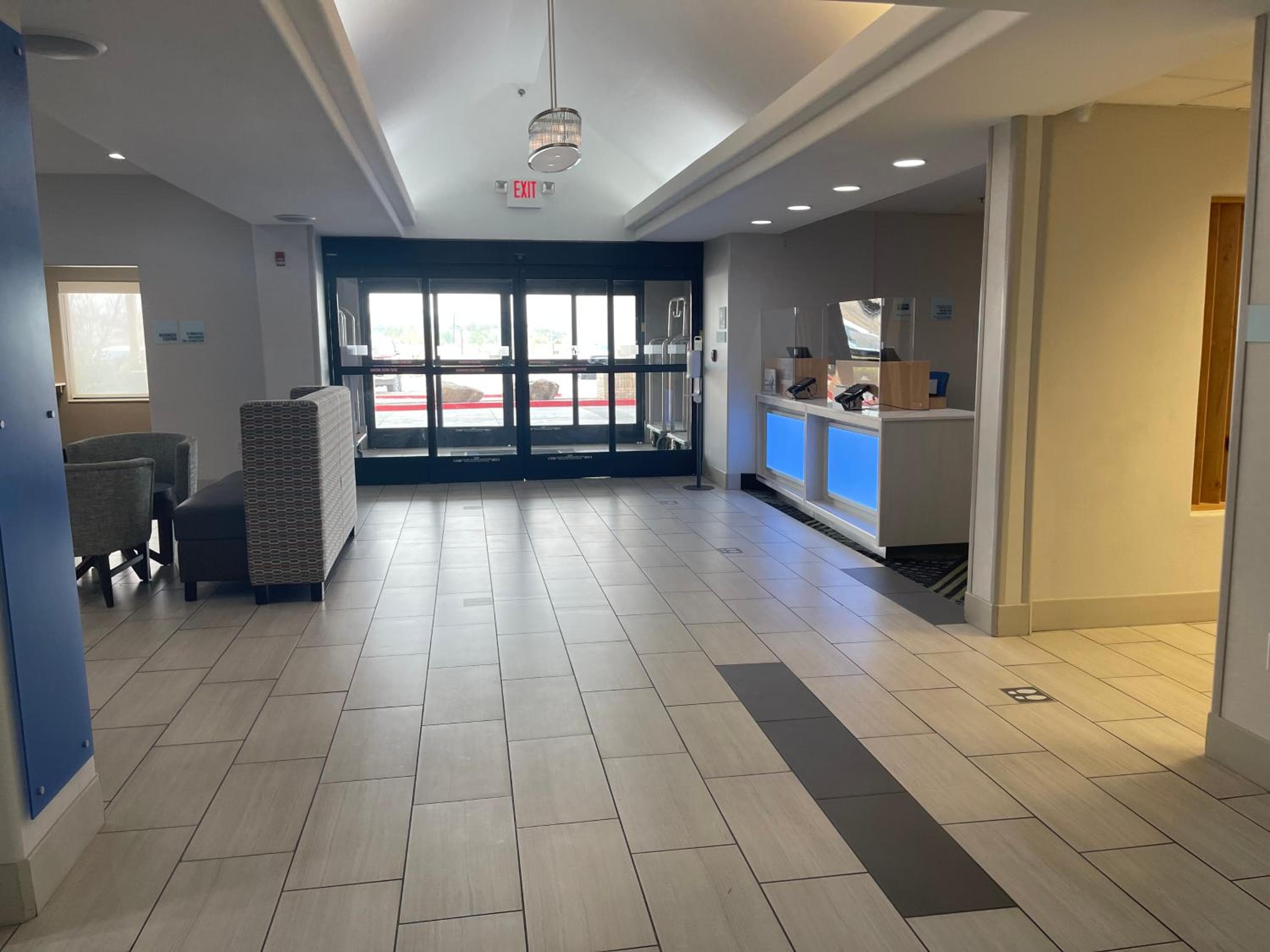 Holiday Inn Express Hotel & Suites Las Vegas NM by IHG — 19