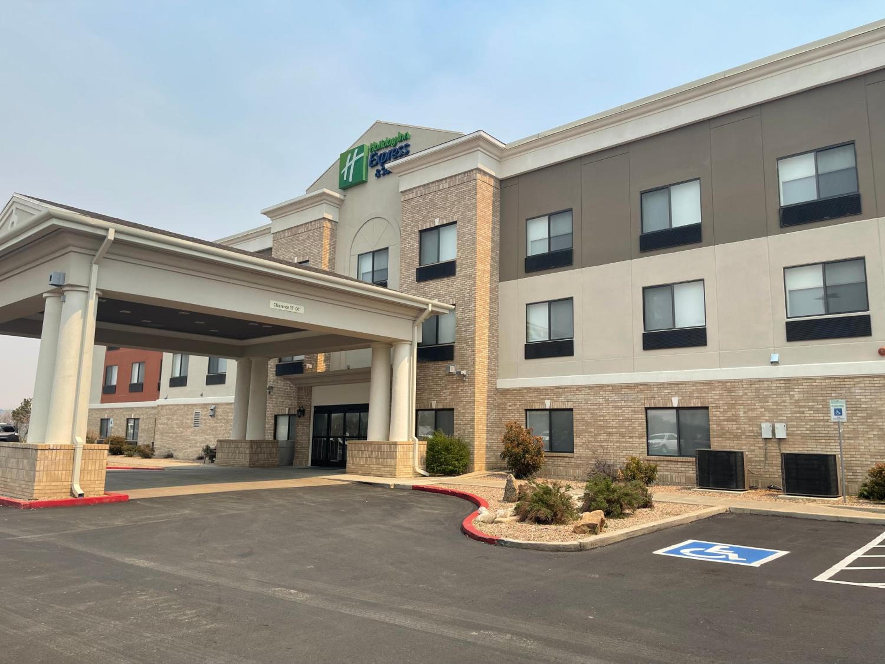 Holiday Inn Express Hotel & Suites Las Vegas NM by IHG — 22