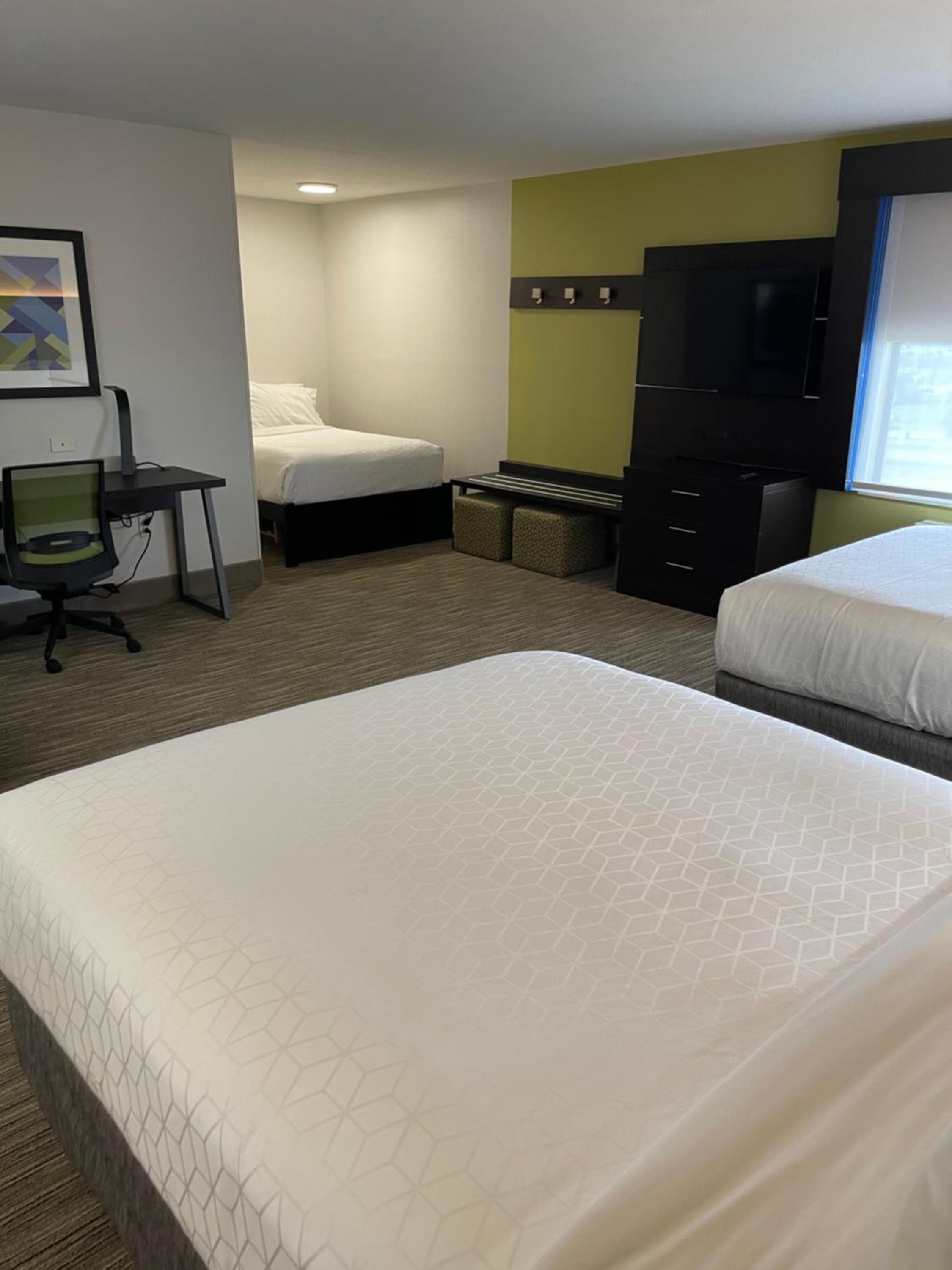 Holiday Inn Express Hotel & Suites Las Vegas NM by IHG — 16