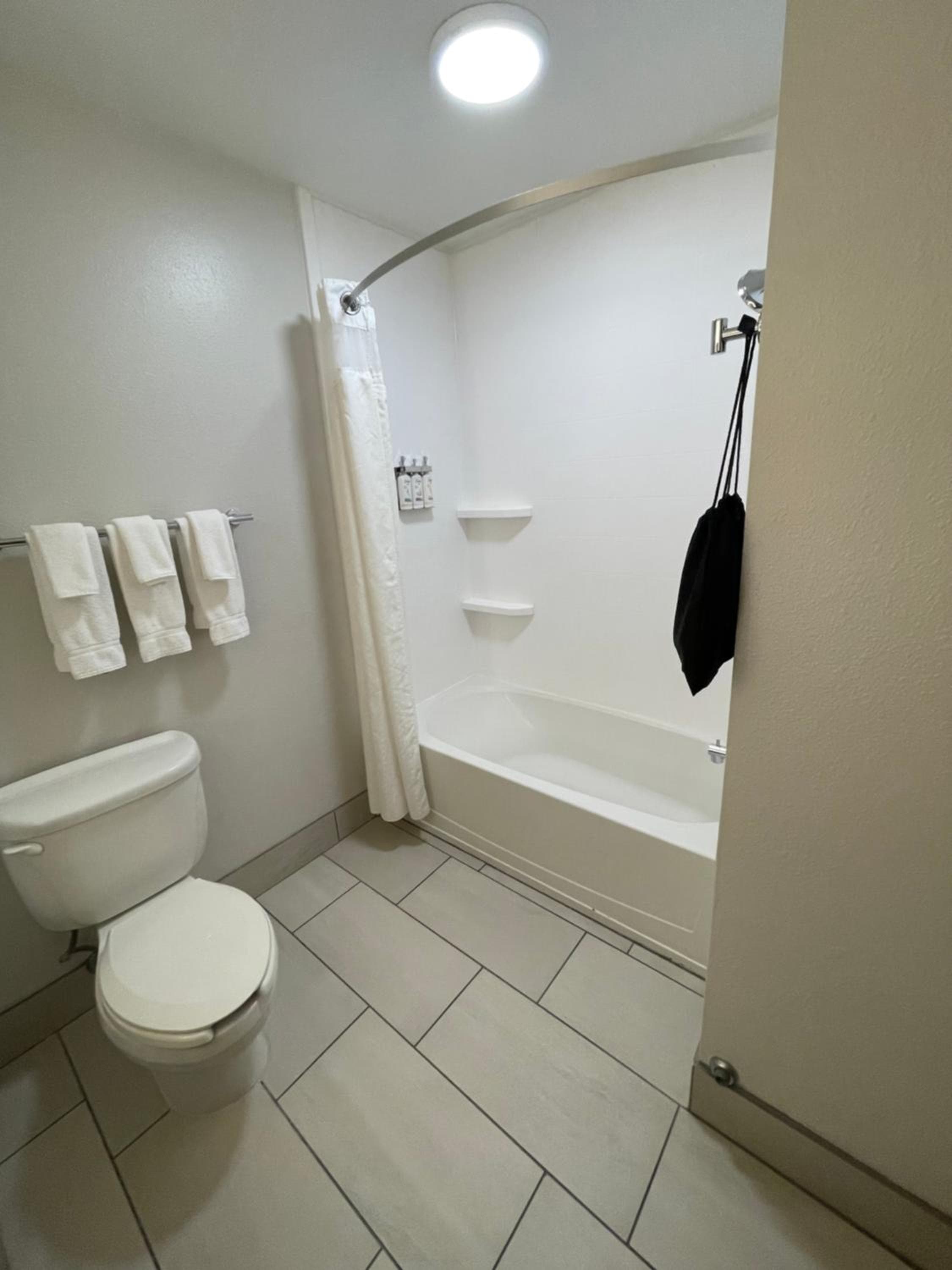 Holiday Inn Express Hotel & Suites Las Vegas NM by IHG — 23
