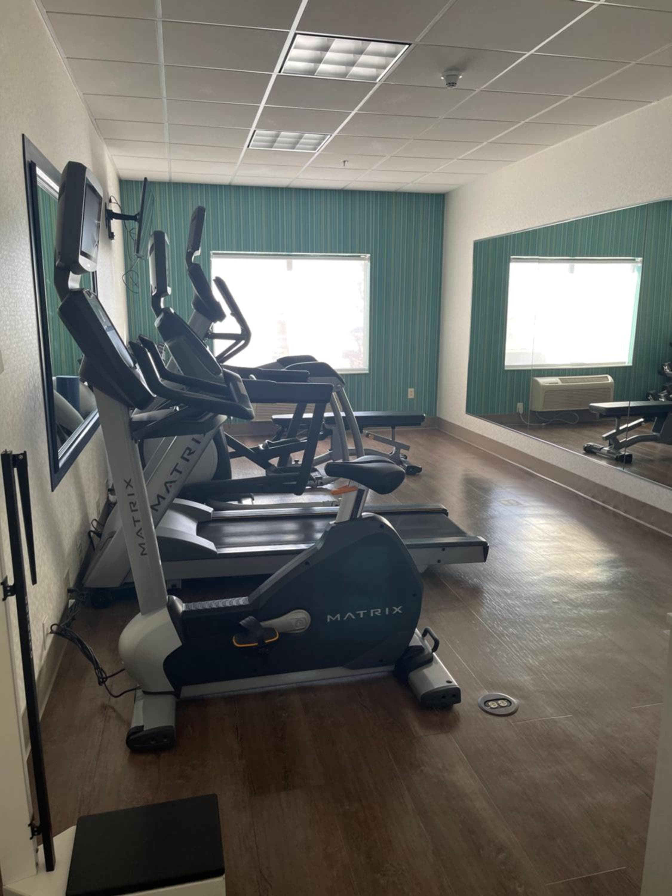 Holiday Inn Express Hotel & Suites Las Vegas NM by IHG — 9