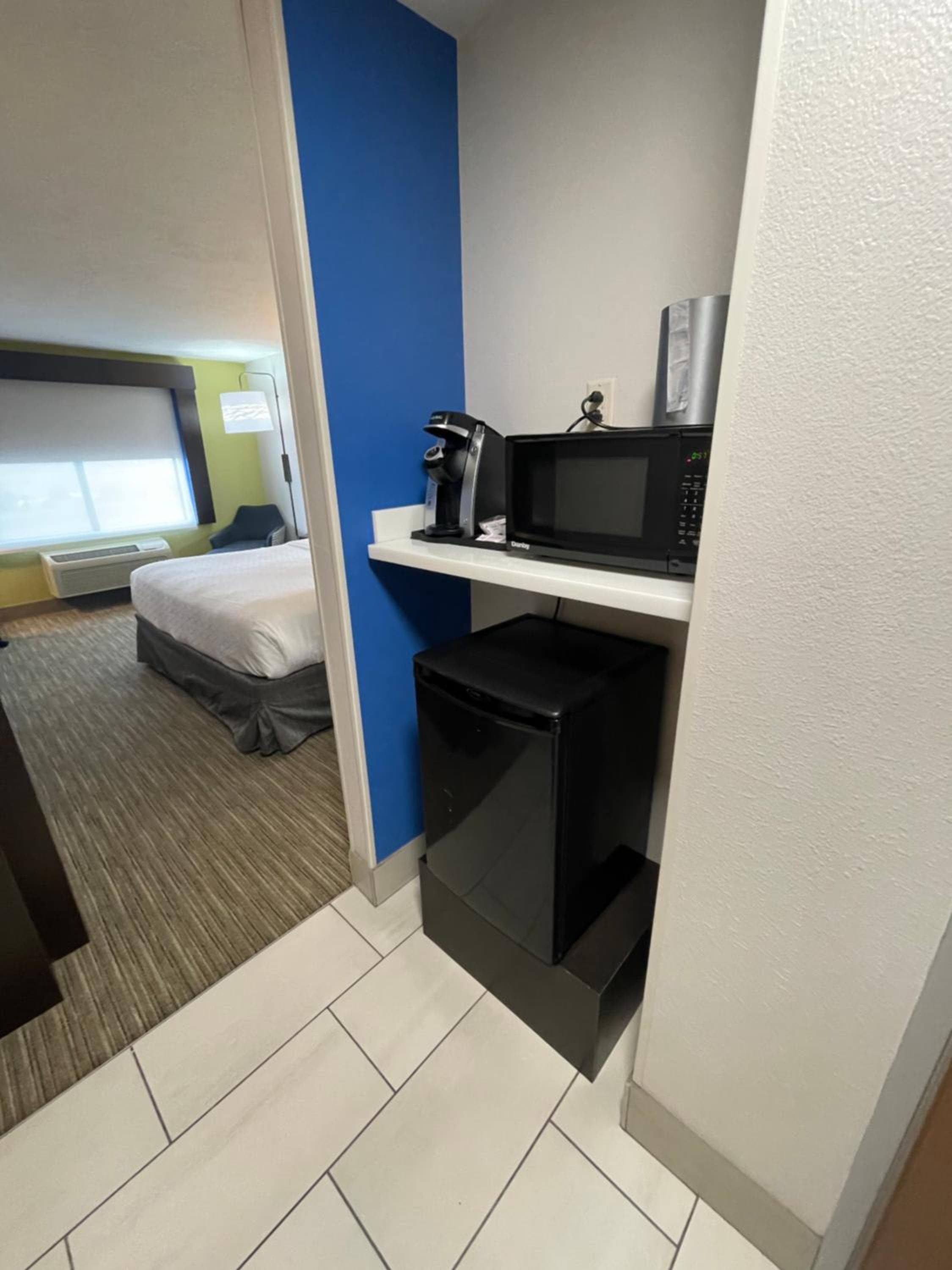 Holiday Inn Express Hotel & Suites Las Vegas NM by IHG — 5