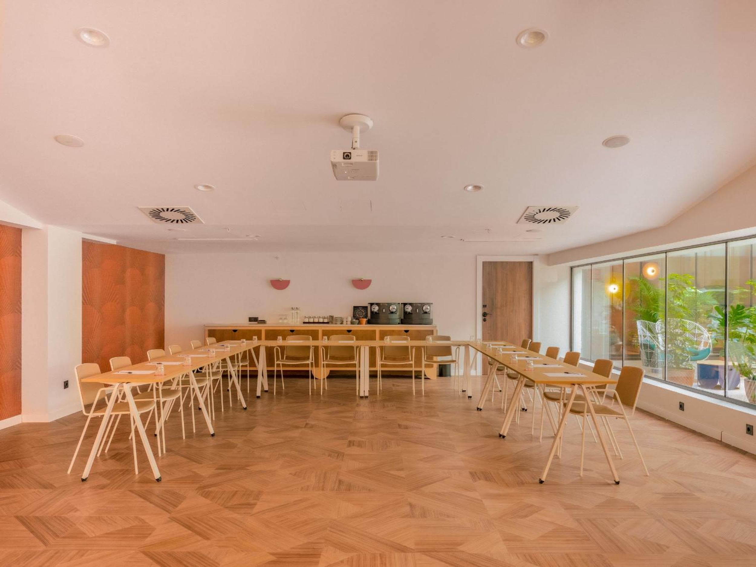 Ibis Styles Siviglia Città Santa Justa — 25