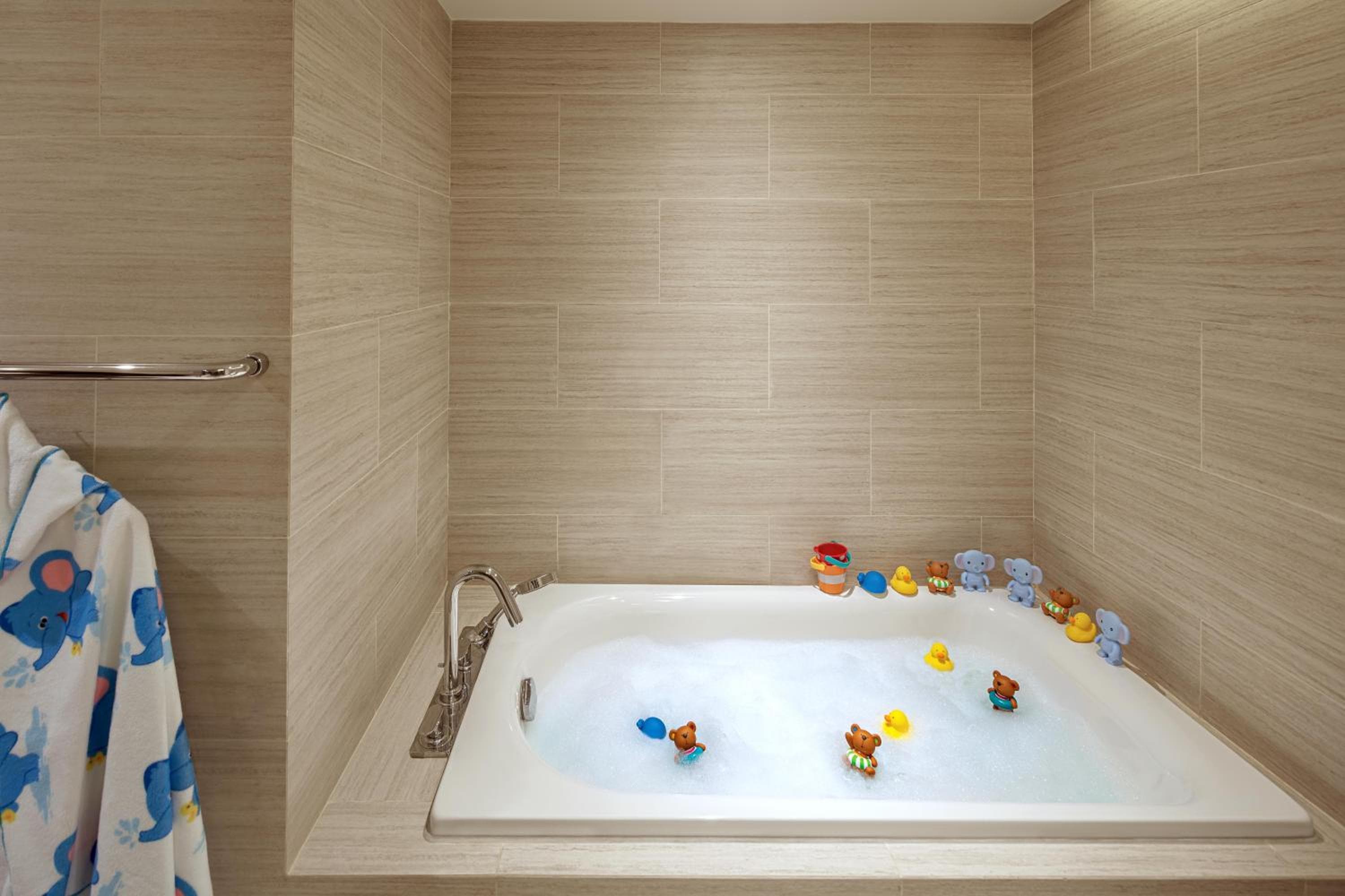 Pan Pacific Singapore hotel, 7 Raffles Boulevard, Marina Square, Singapore, Singapore — photo 46