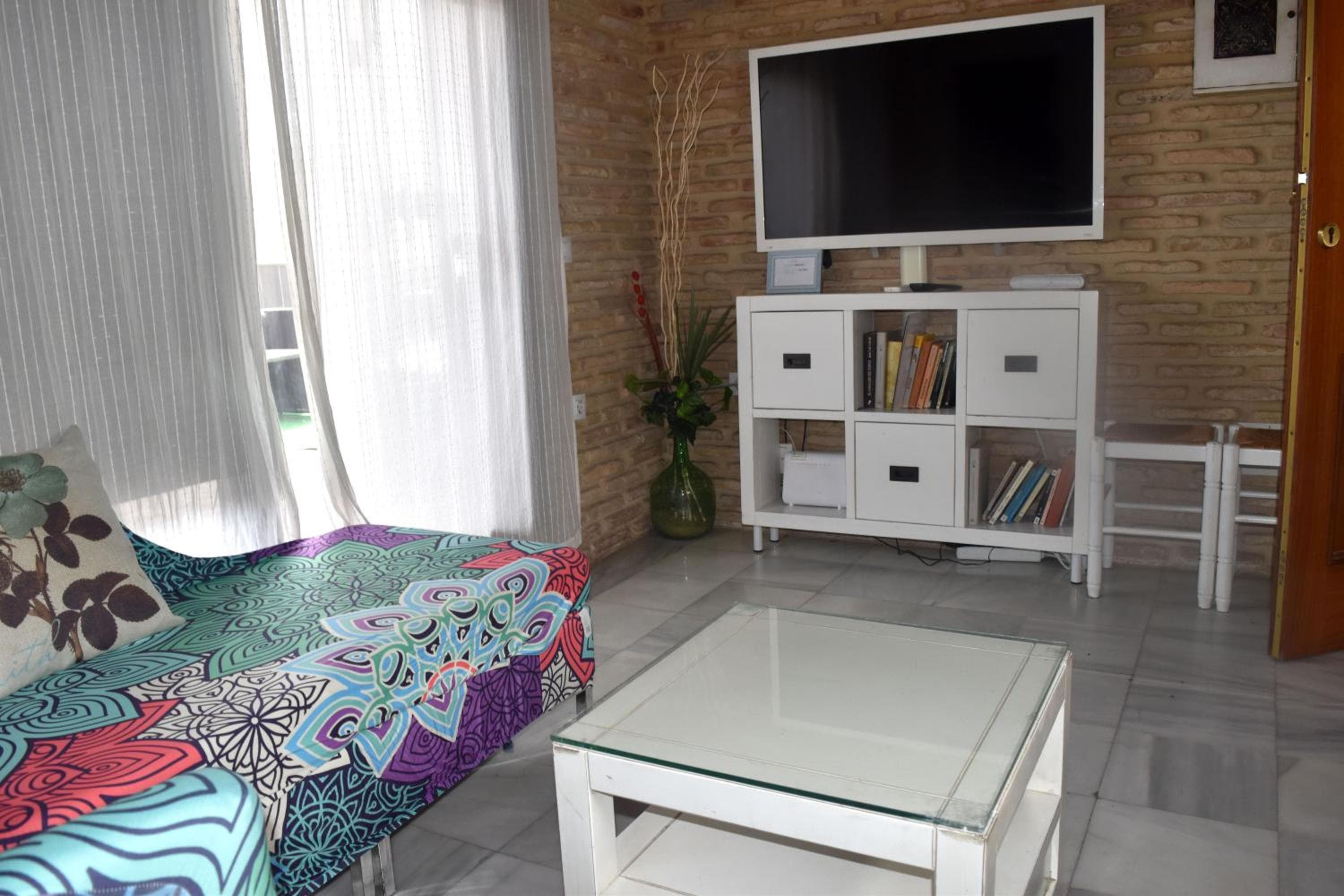 Ático céntrico plaza Moravia ,San Julian. — 28