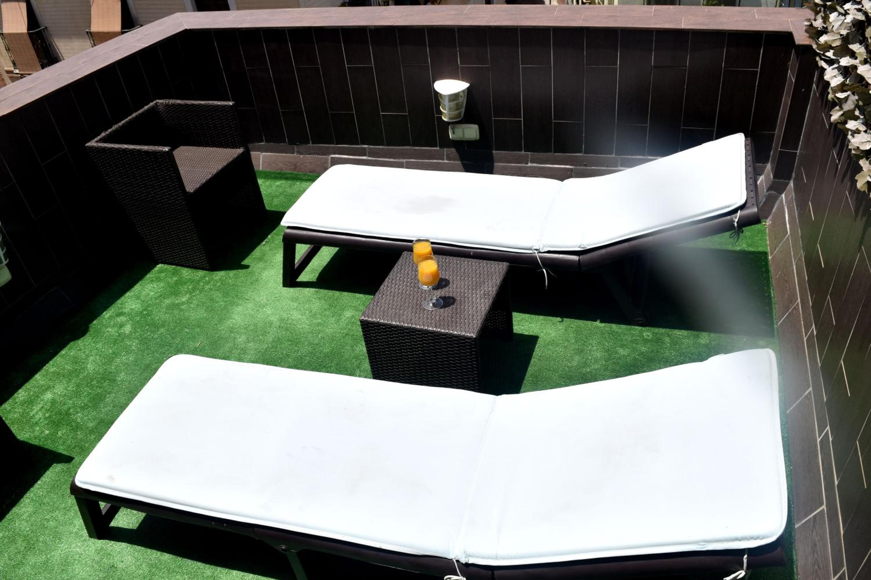 Ático céntrico plaza Moravia ,San Julian. — 30