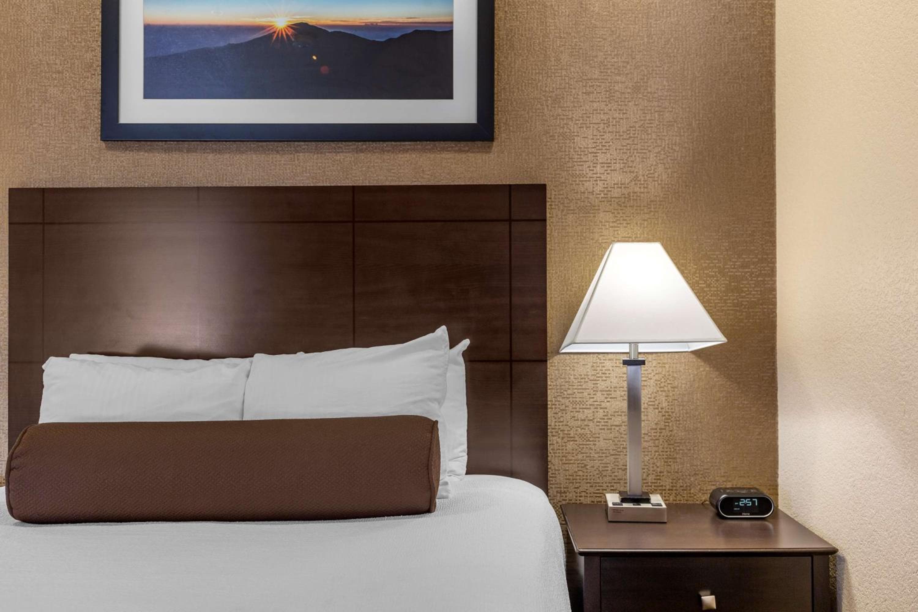 Best Western Plus Las Vegas West — 9