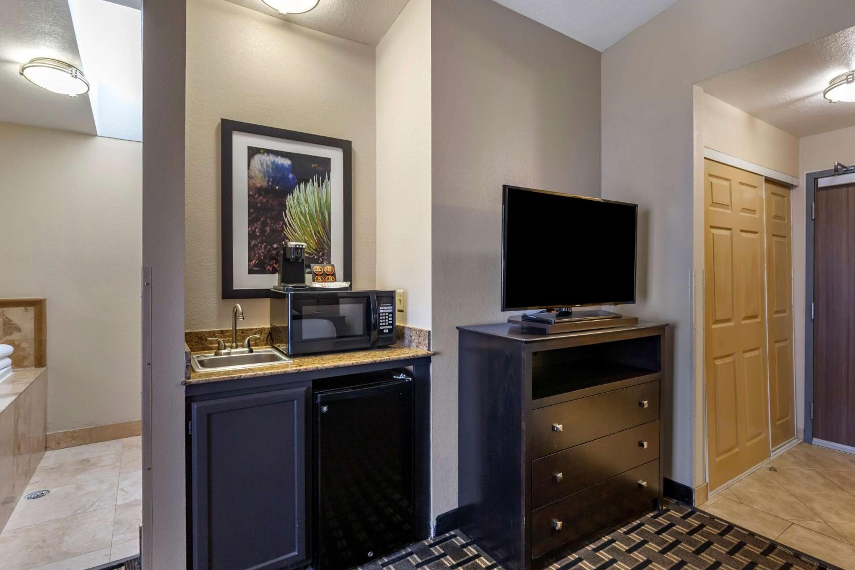 Best Western Plus Las Vegas West — 27