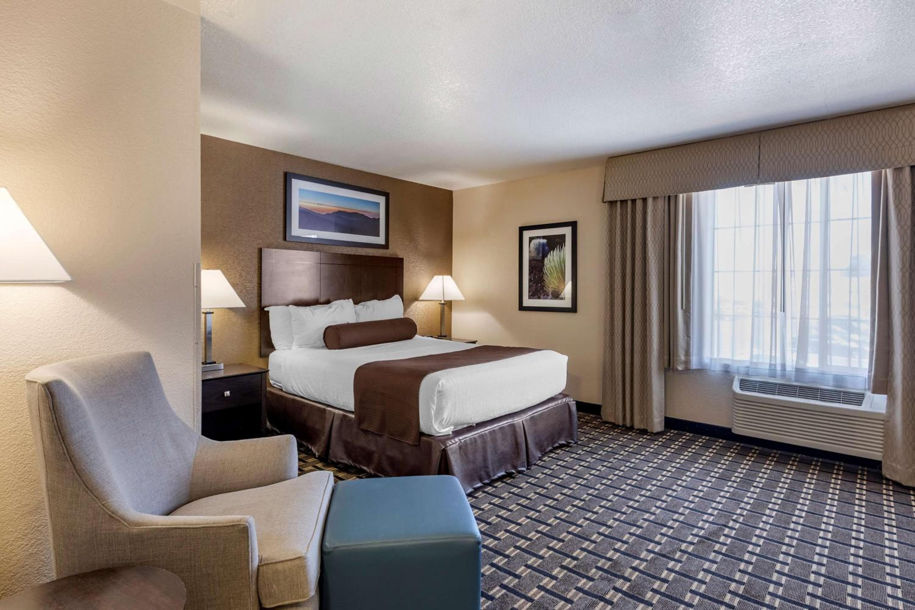 Best Western Plus Las Vegas West — 13