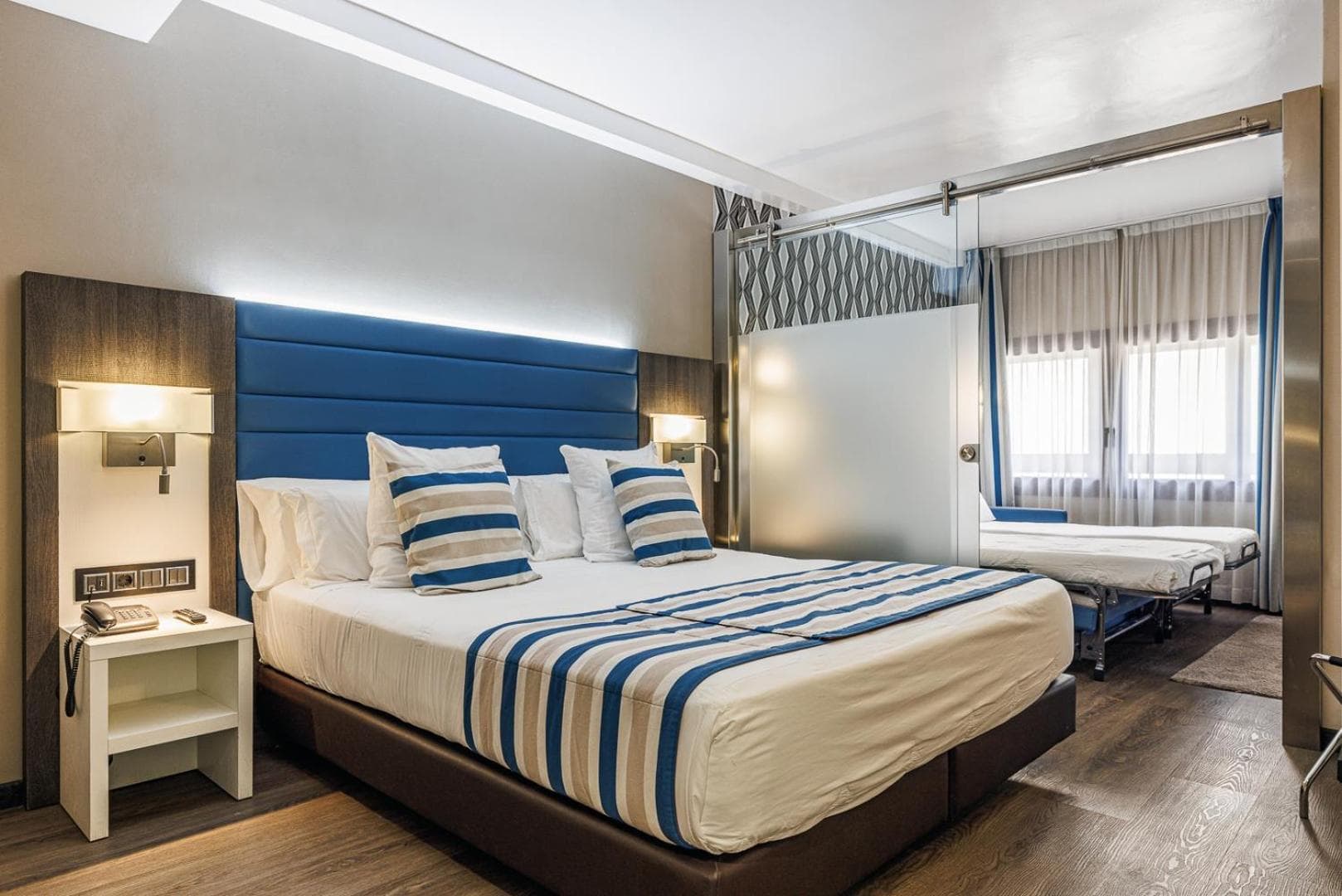 Hotel Ronda Lesseps — 11