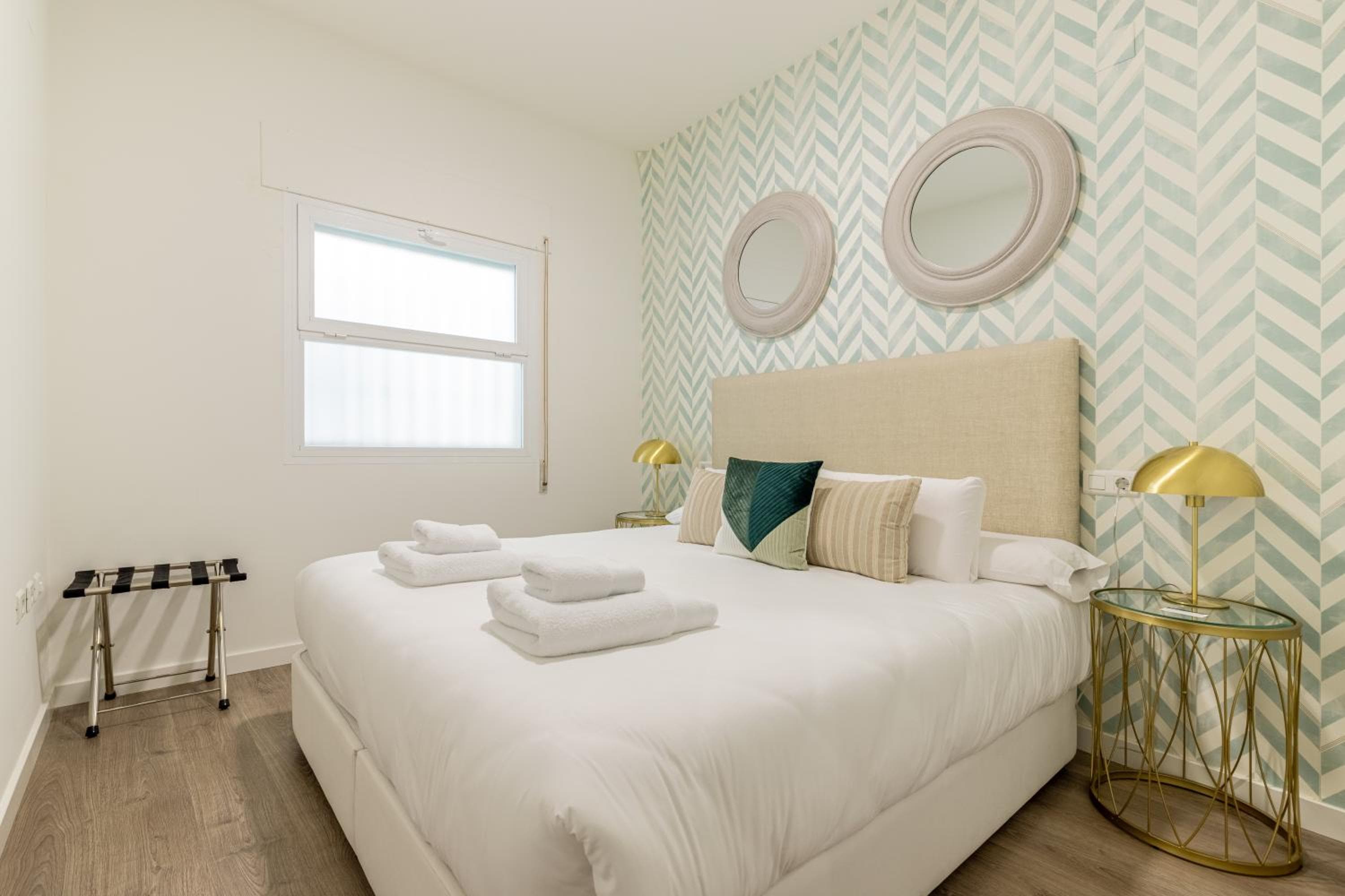 Thyssen Boutique Apartments di Caleta Homes — 30