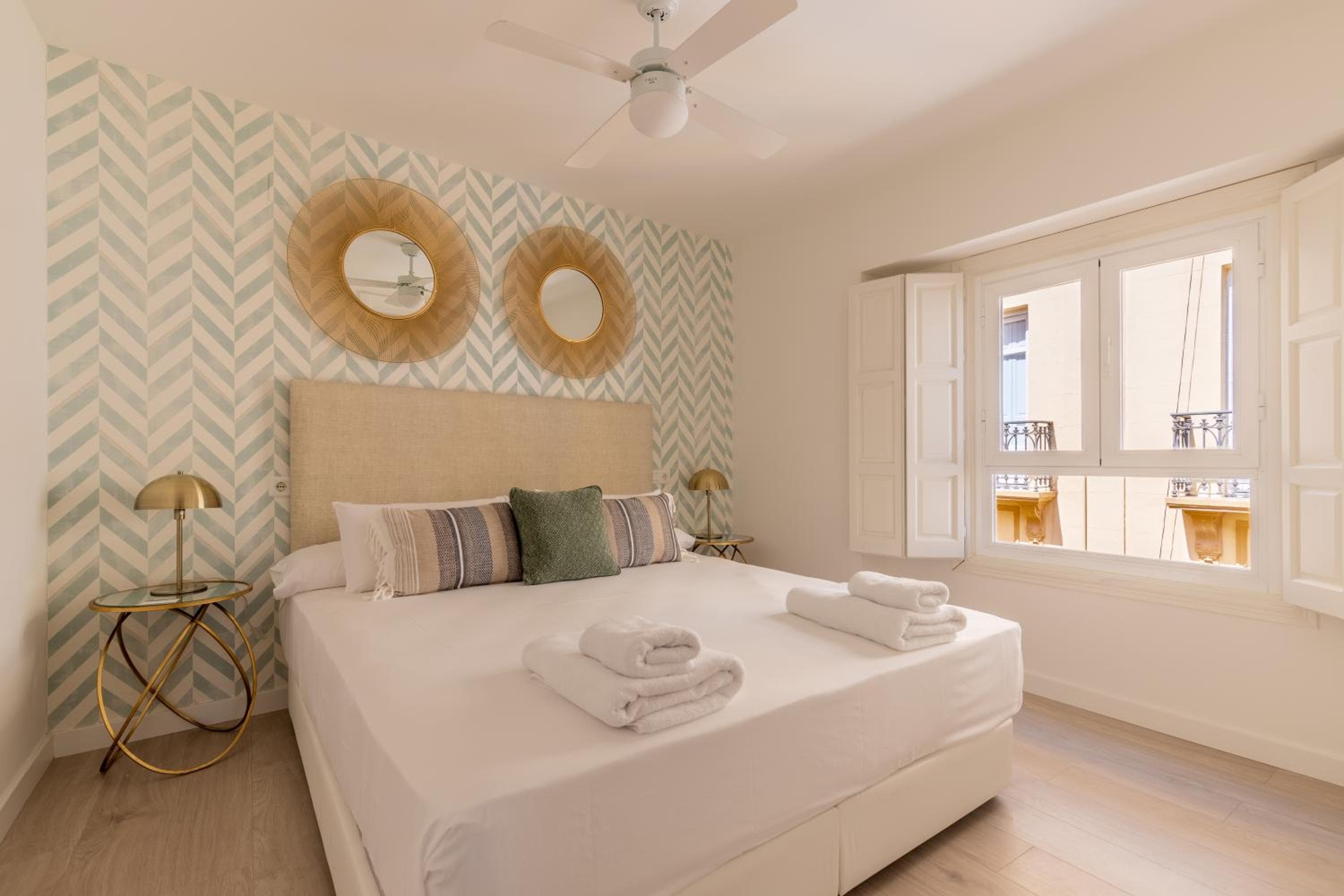 Thyssen Boutique Apartments di Caleta Homes — 15