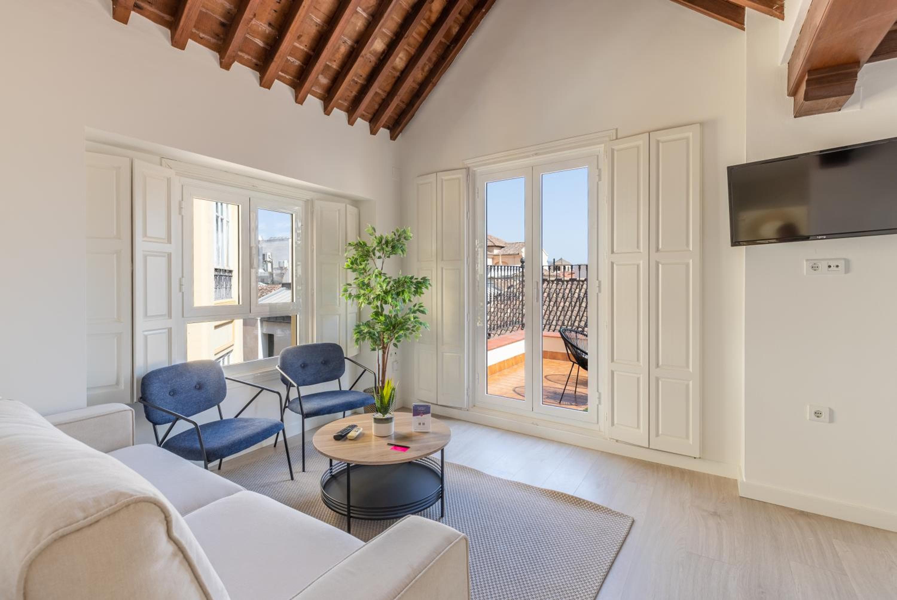Thyssen Boutique Apartments di Caleta Homes — 17