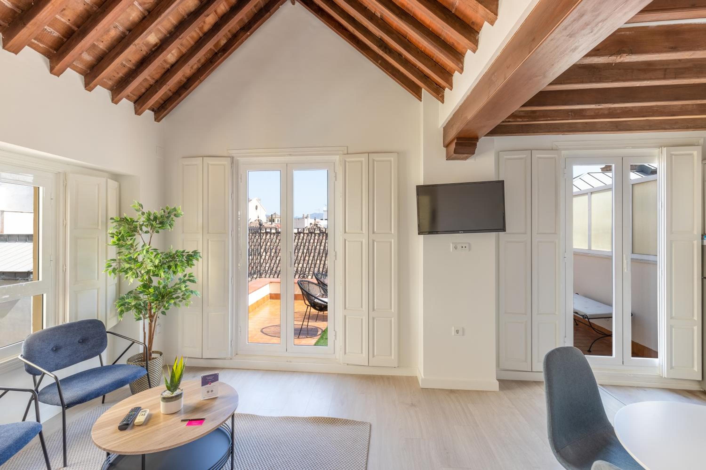 Thyssen Boutique Apartments di Caleta Homes — 19