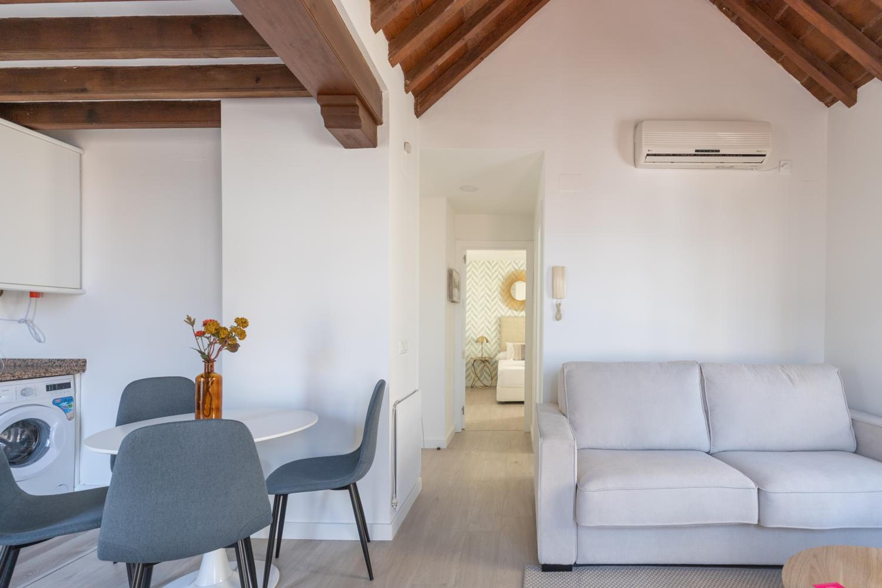 Thyssen Boutique Apartments di Caleta Homes — 22