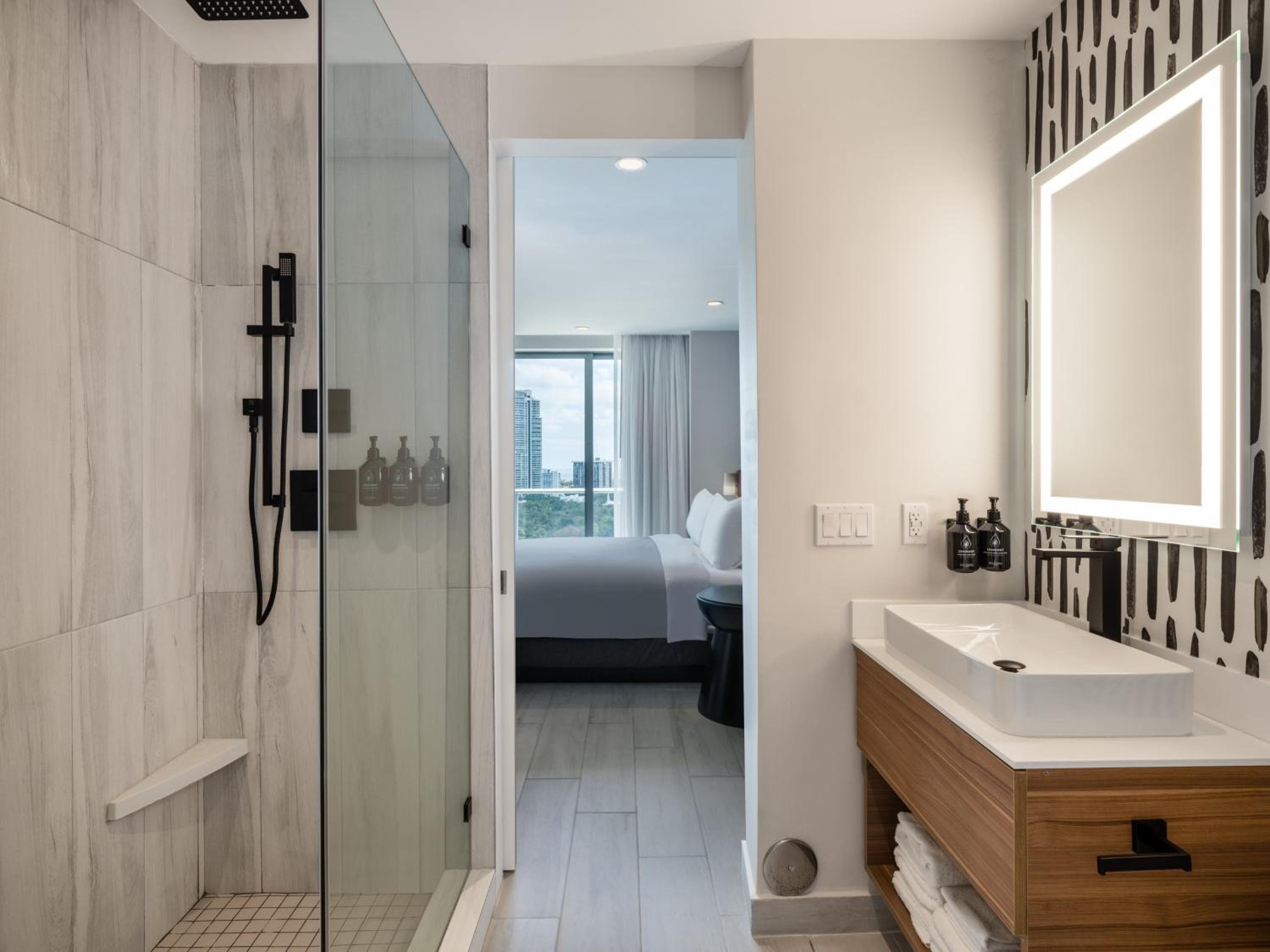 Atwell Suites Miami Brickell by IHG — 3