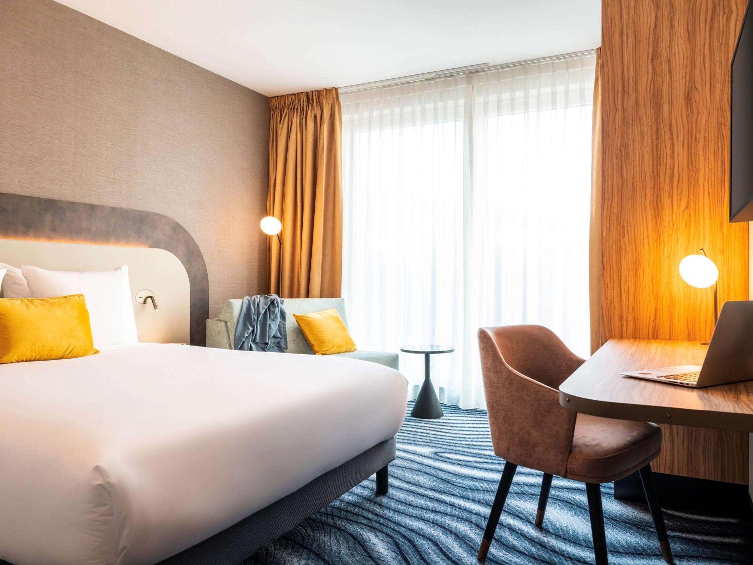 Mercure Amsterdam North Station — 1