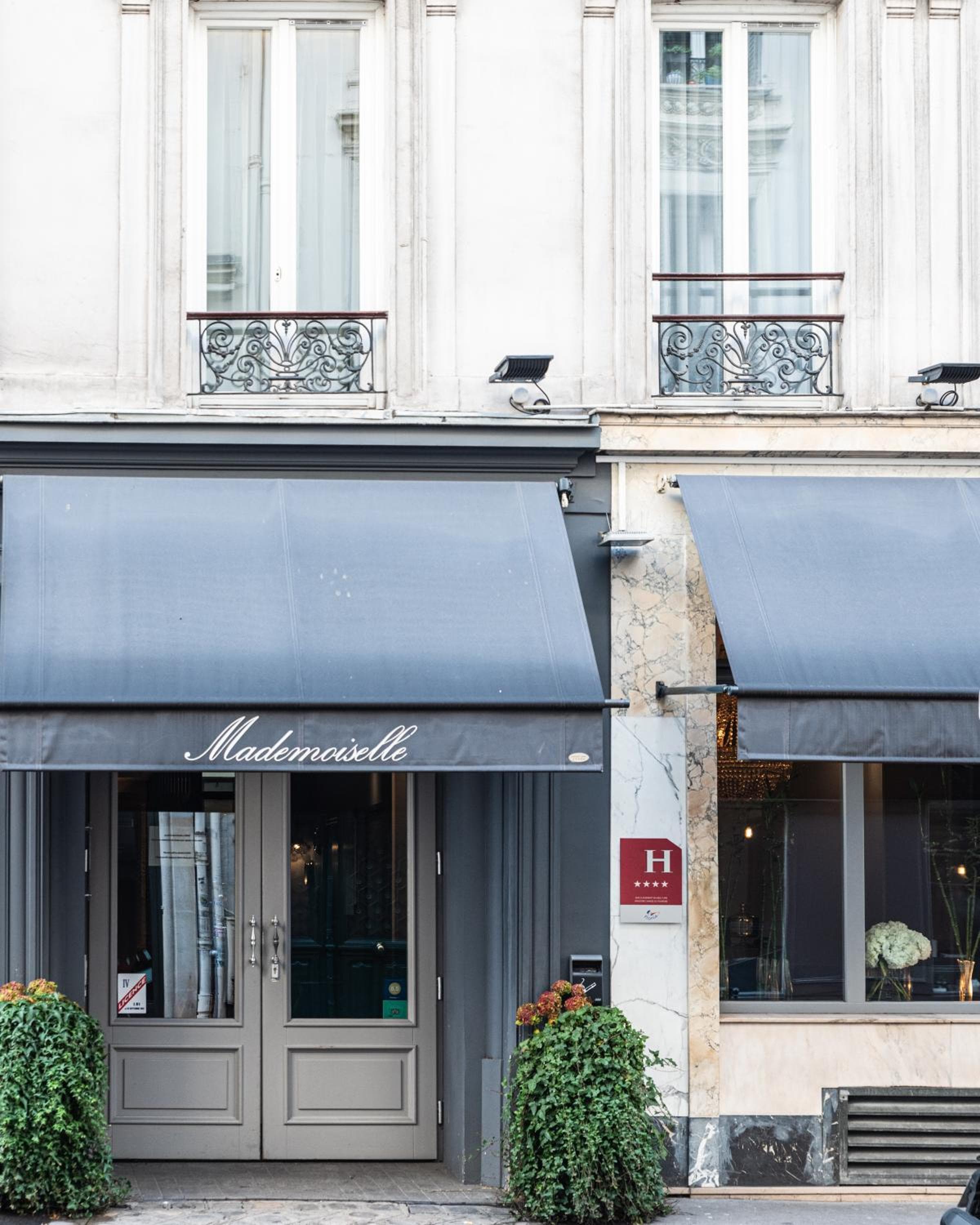 Hotel Mademoiselle — 1
