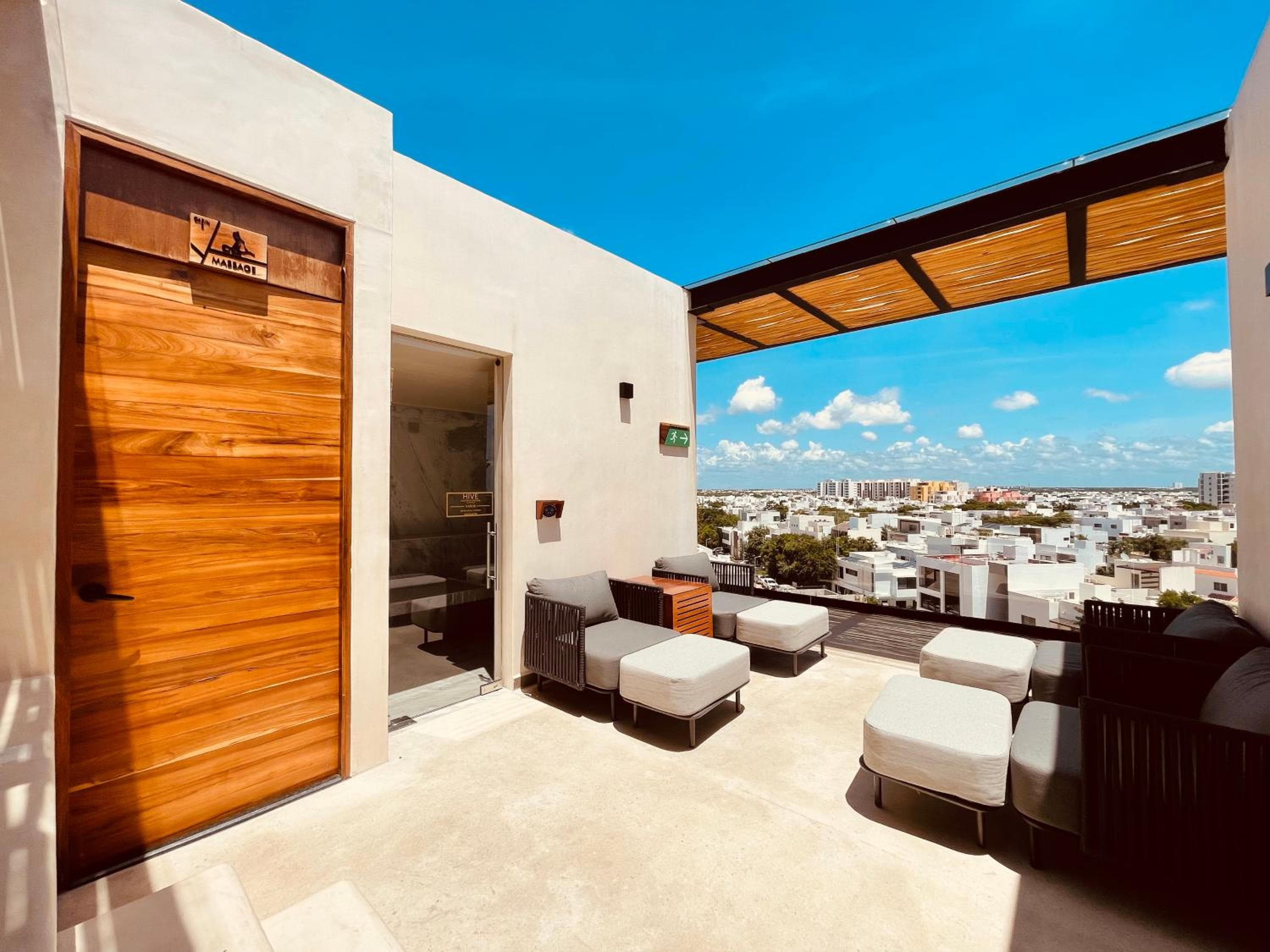 Hive Cancun by G Hotels — 17